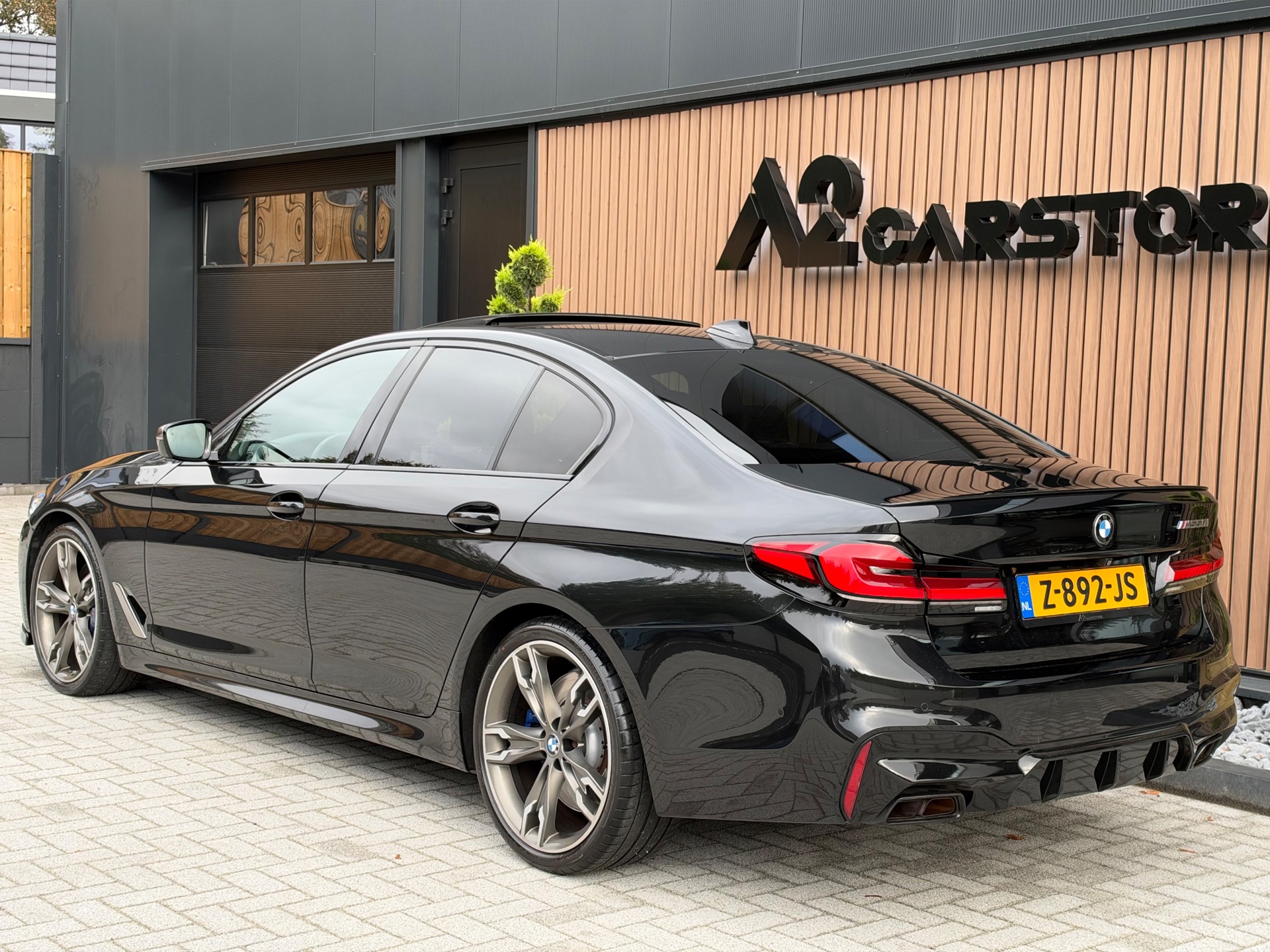 Foto van BMW M550i xDrive