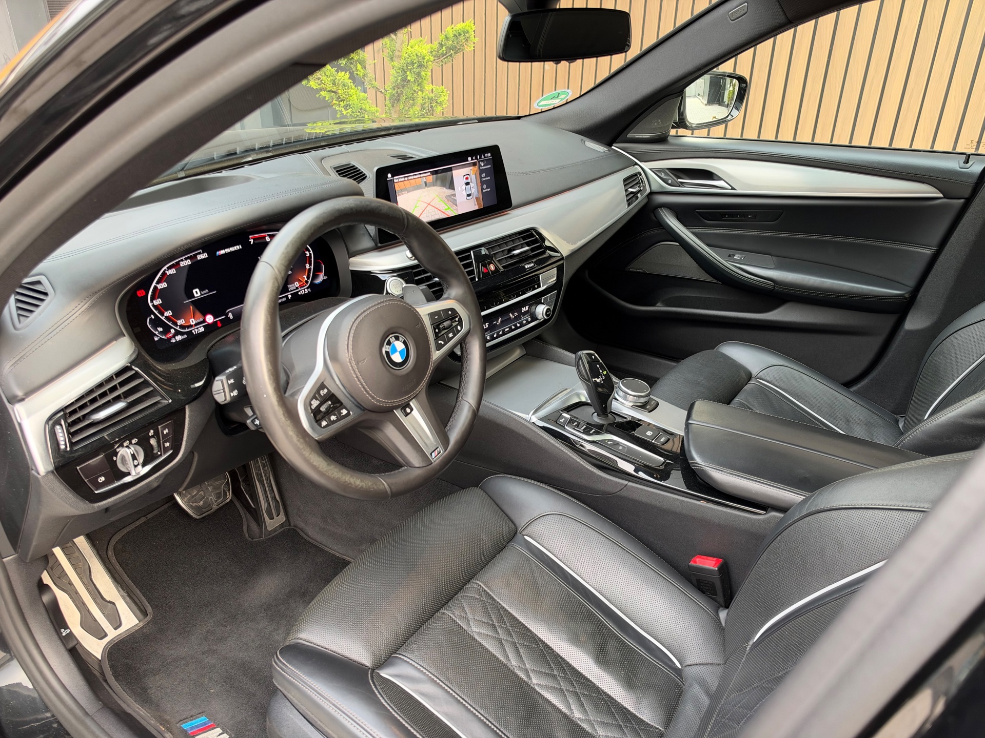 Foto van BMW M550i xDrive