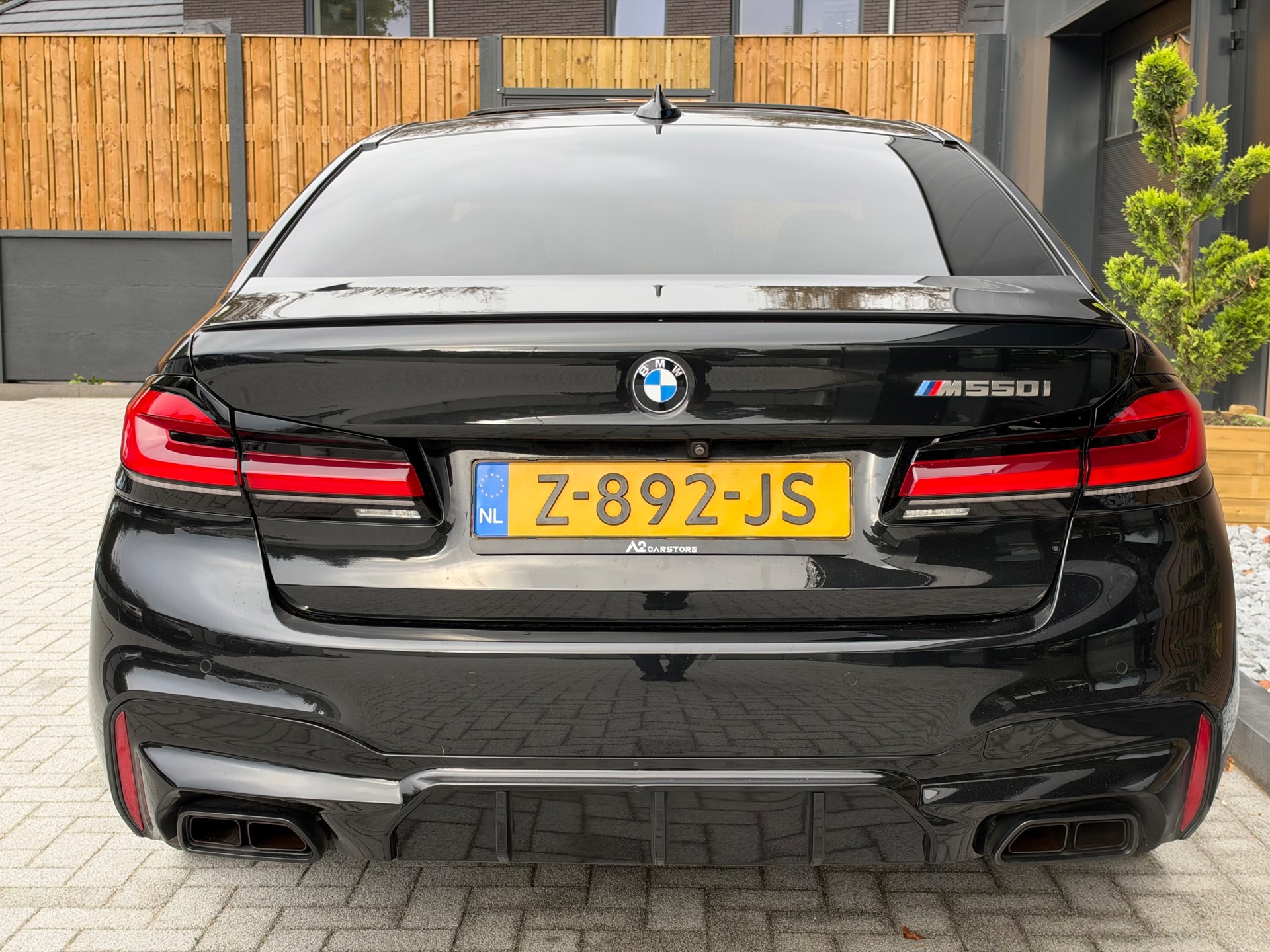 Foto van BMW M550i xDrive
