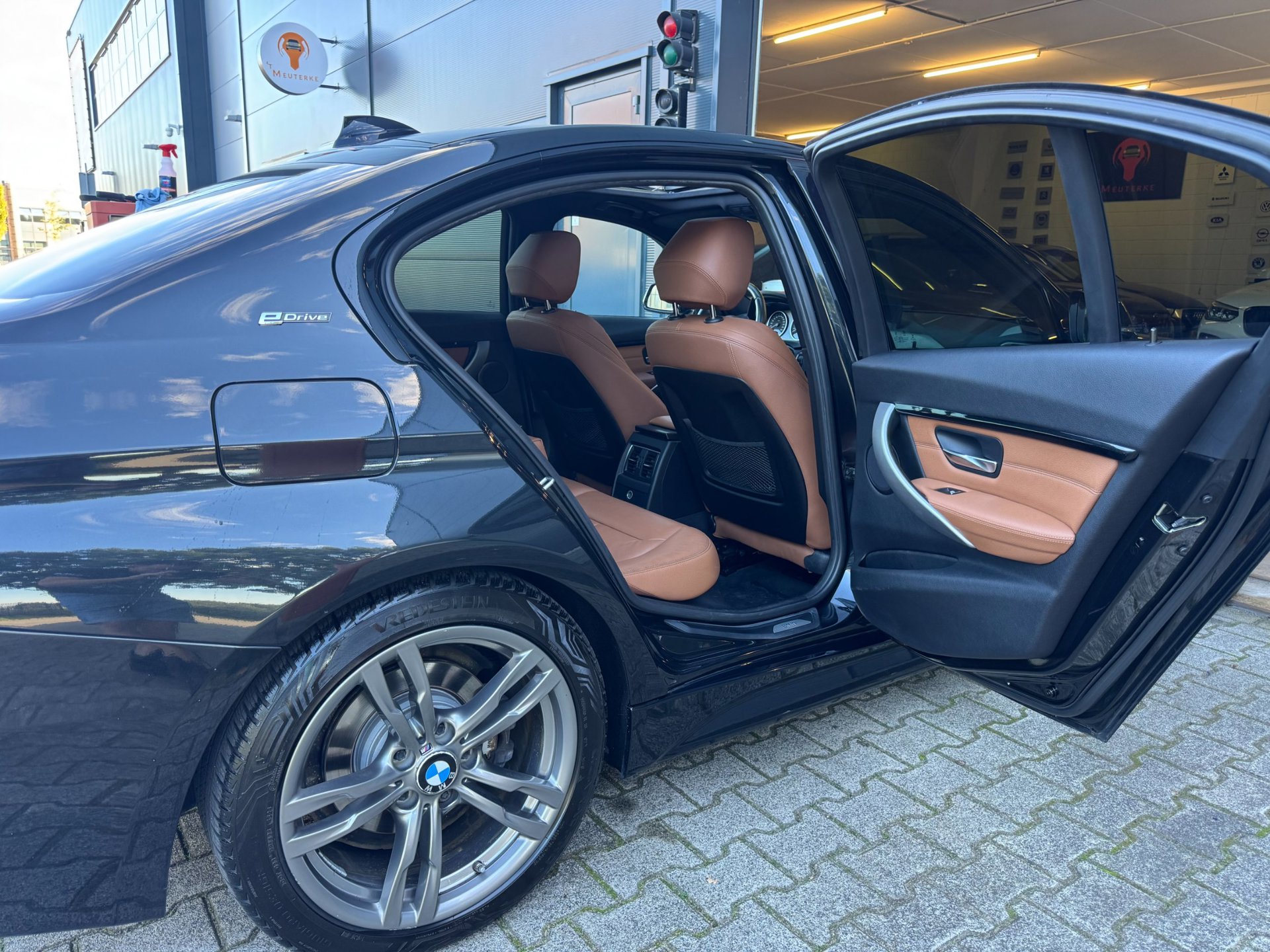 Foto van BMW 330e