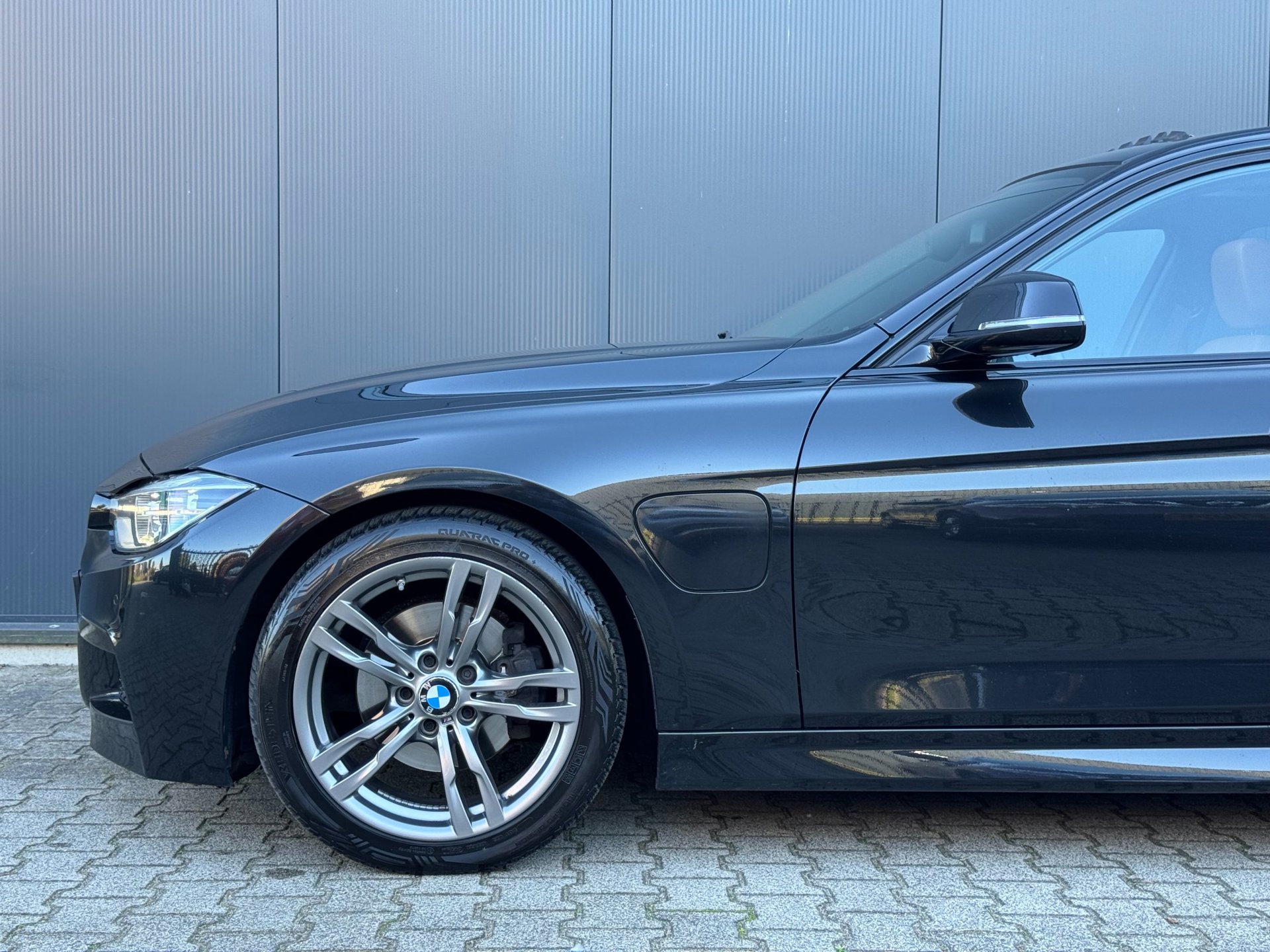 Foto van BMW 330e