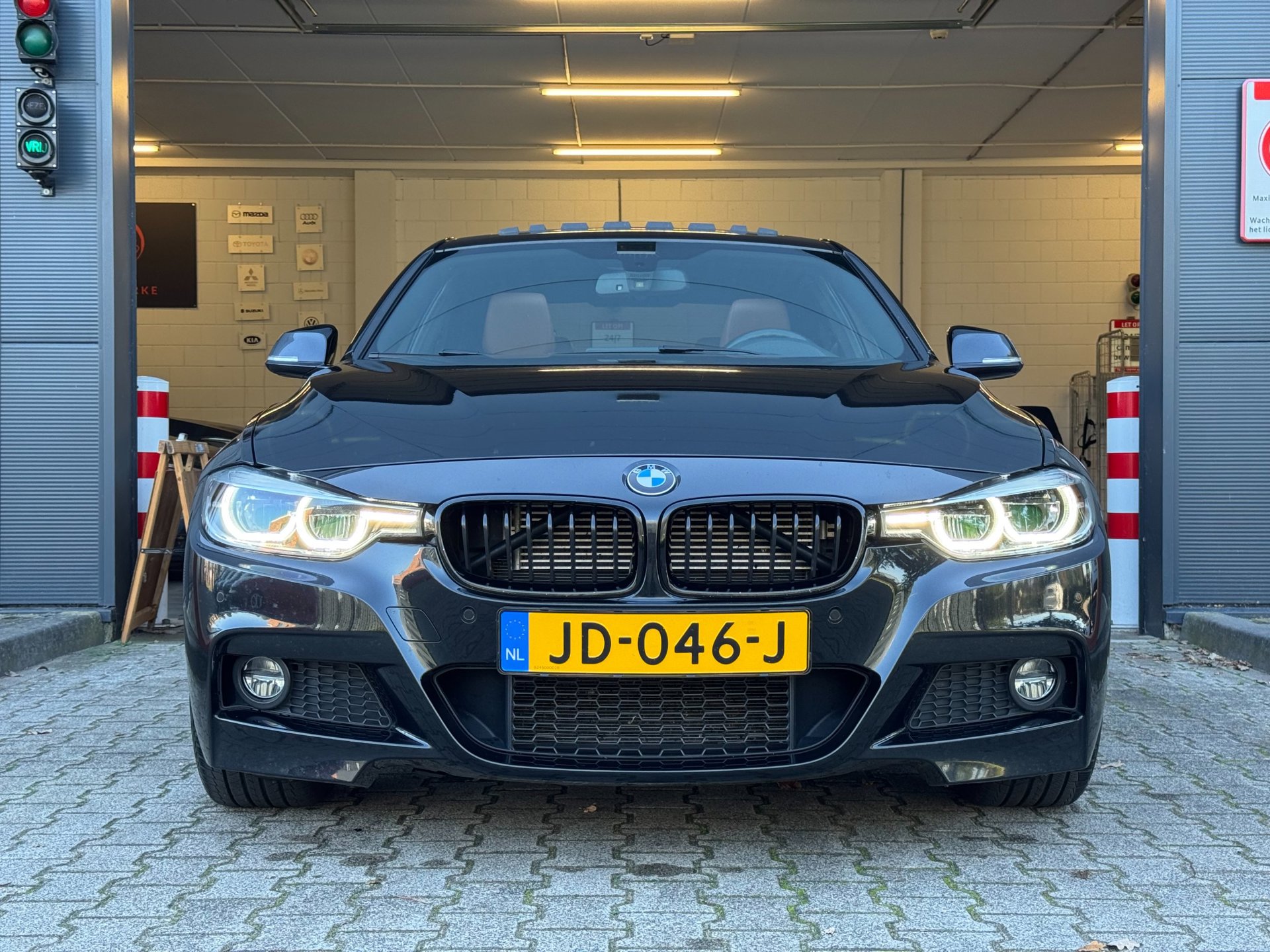 Foto van BMW 330e