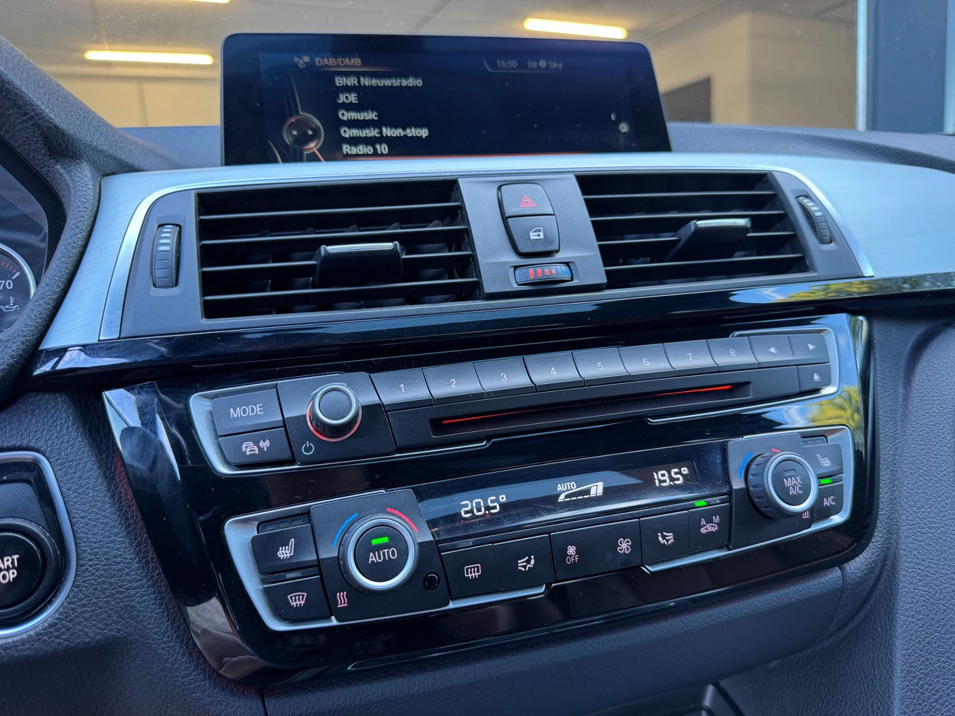 Foto van BMW 330e