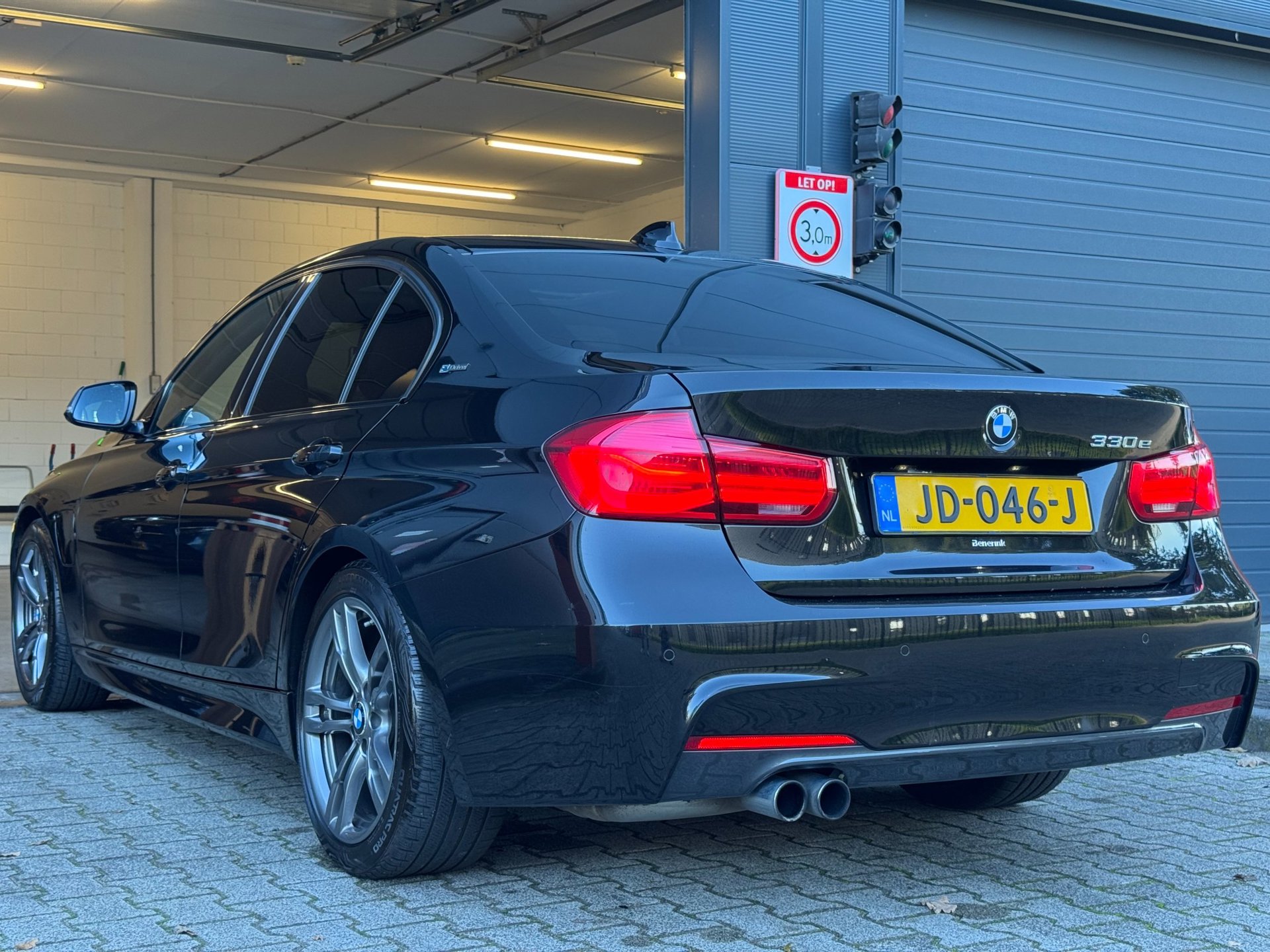 Foto van BMW 330e