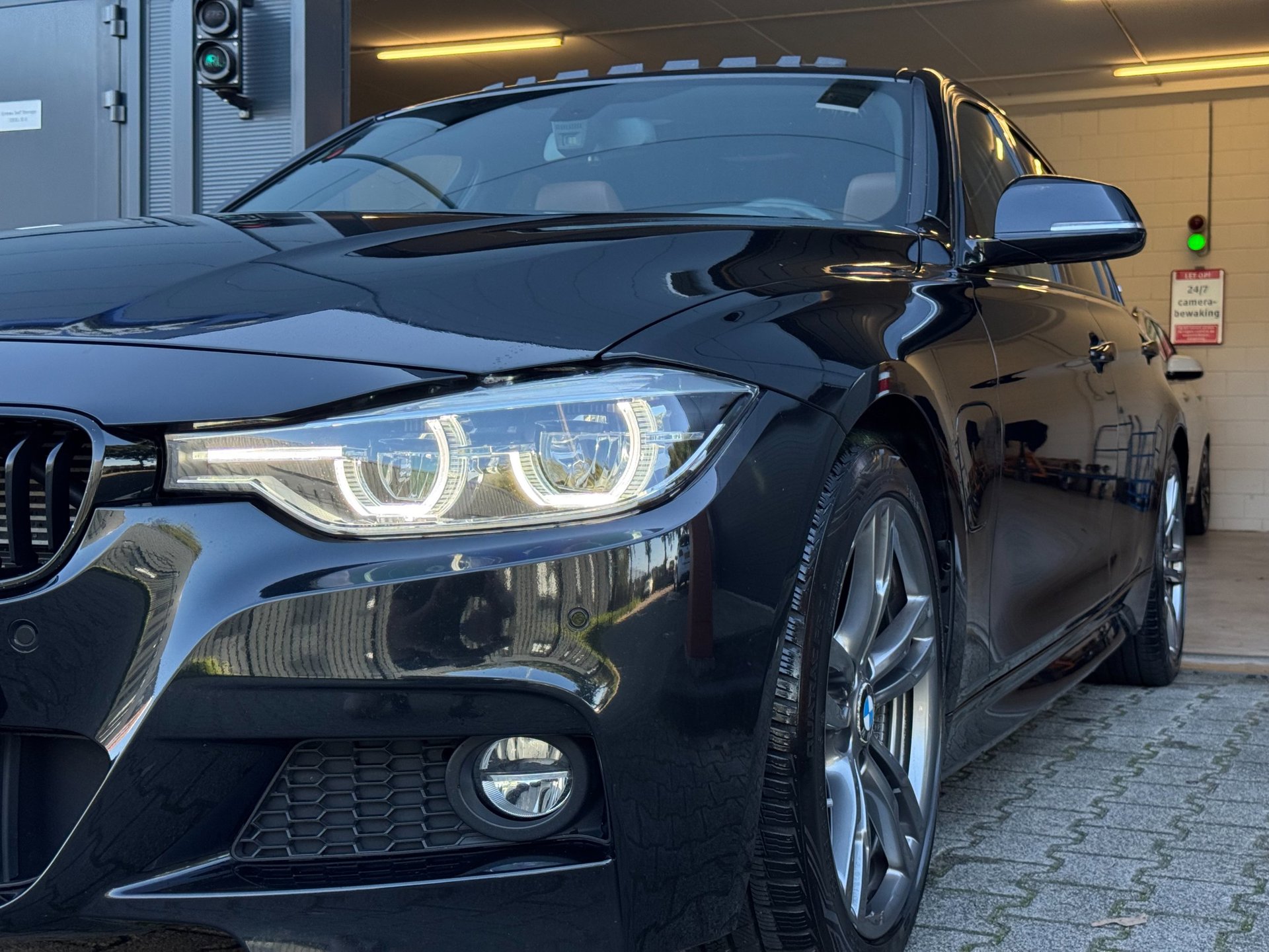 Foto van BMW 330e