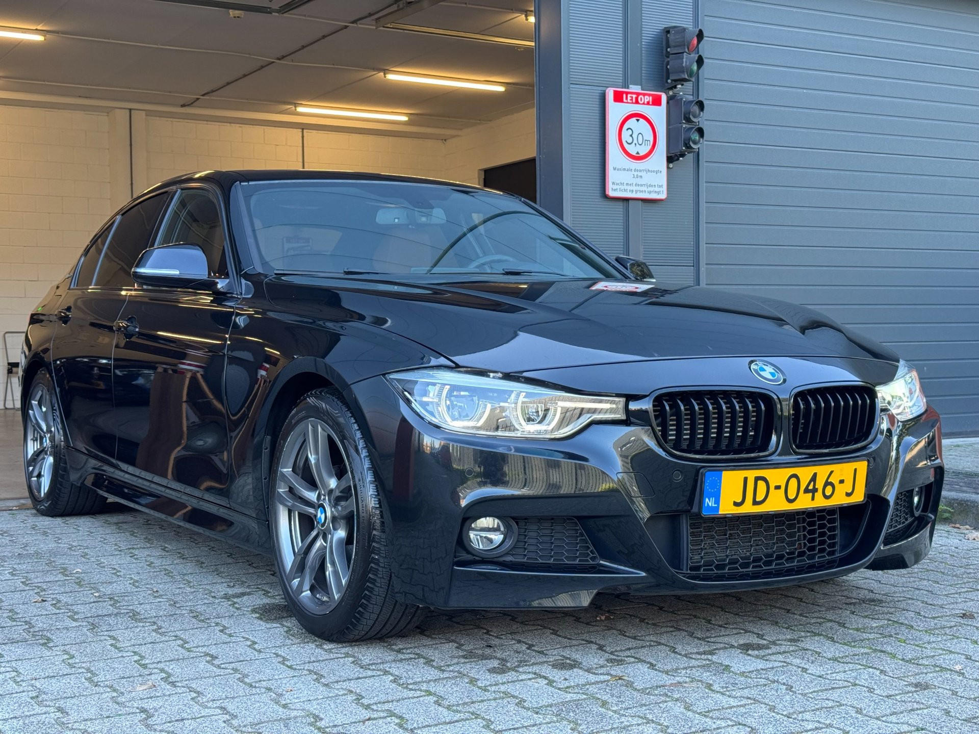 Foto van BMW 330e