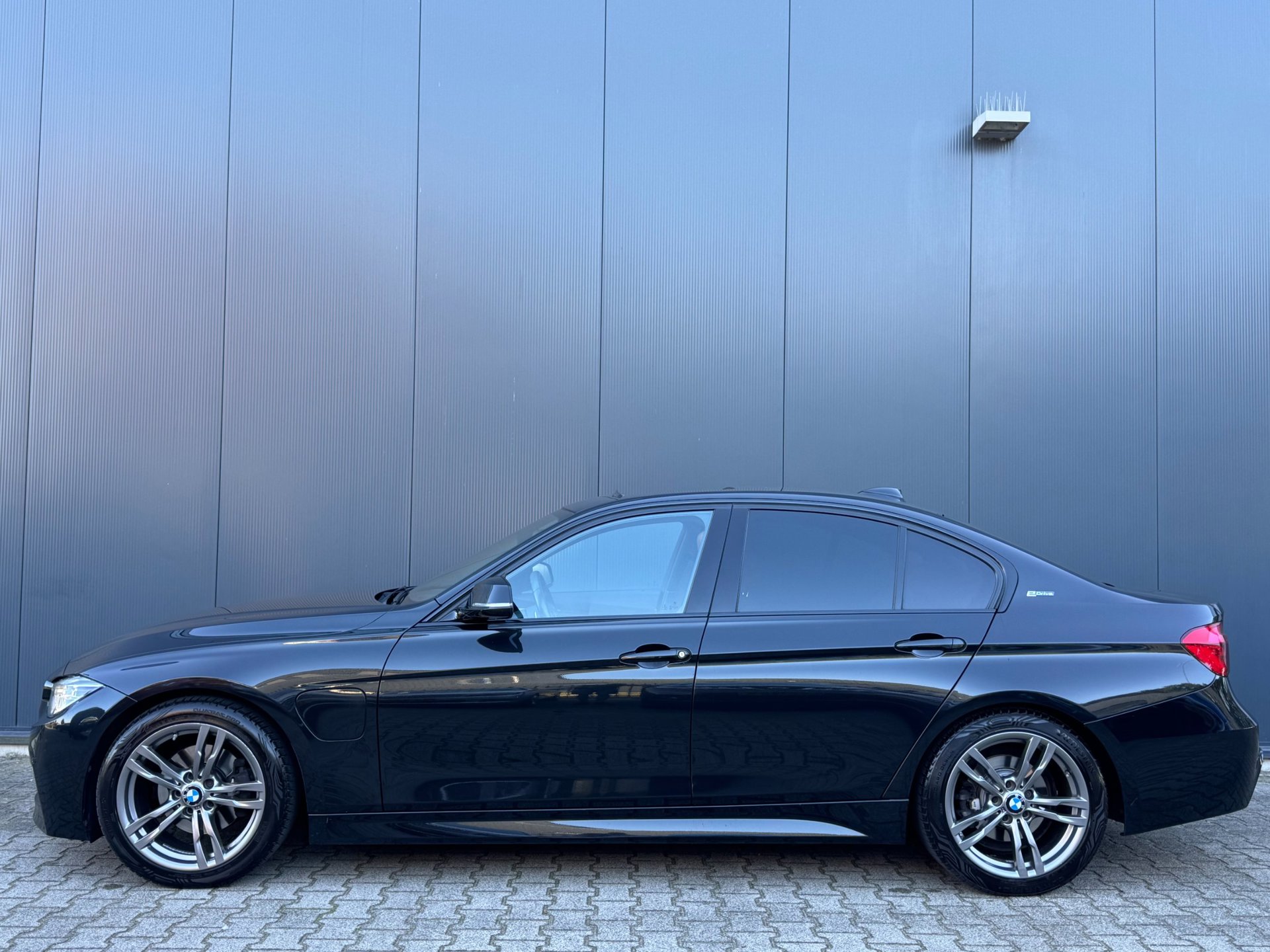 Foto van BMW 330e