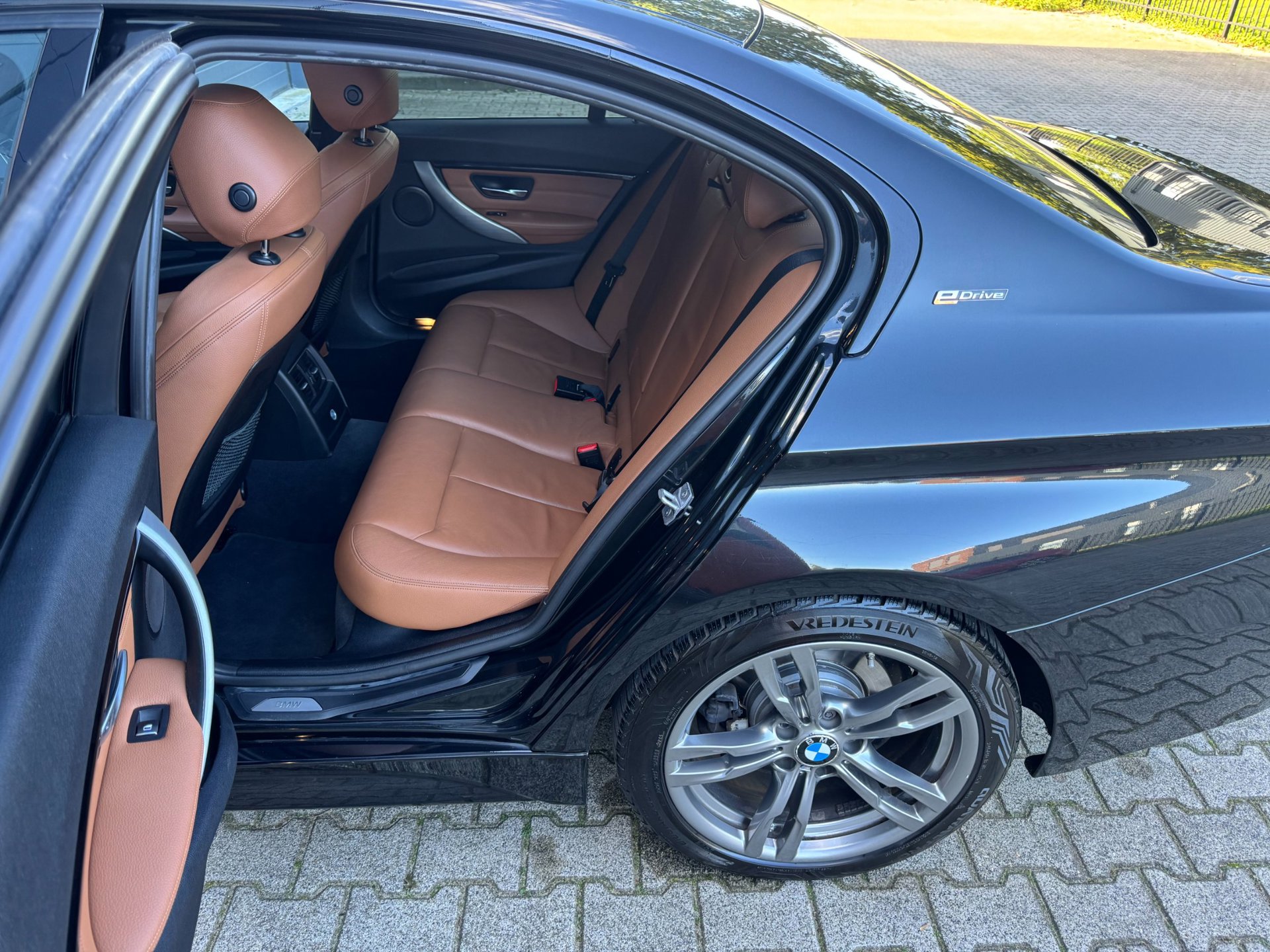 Foto van BMW 330e