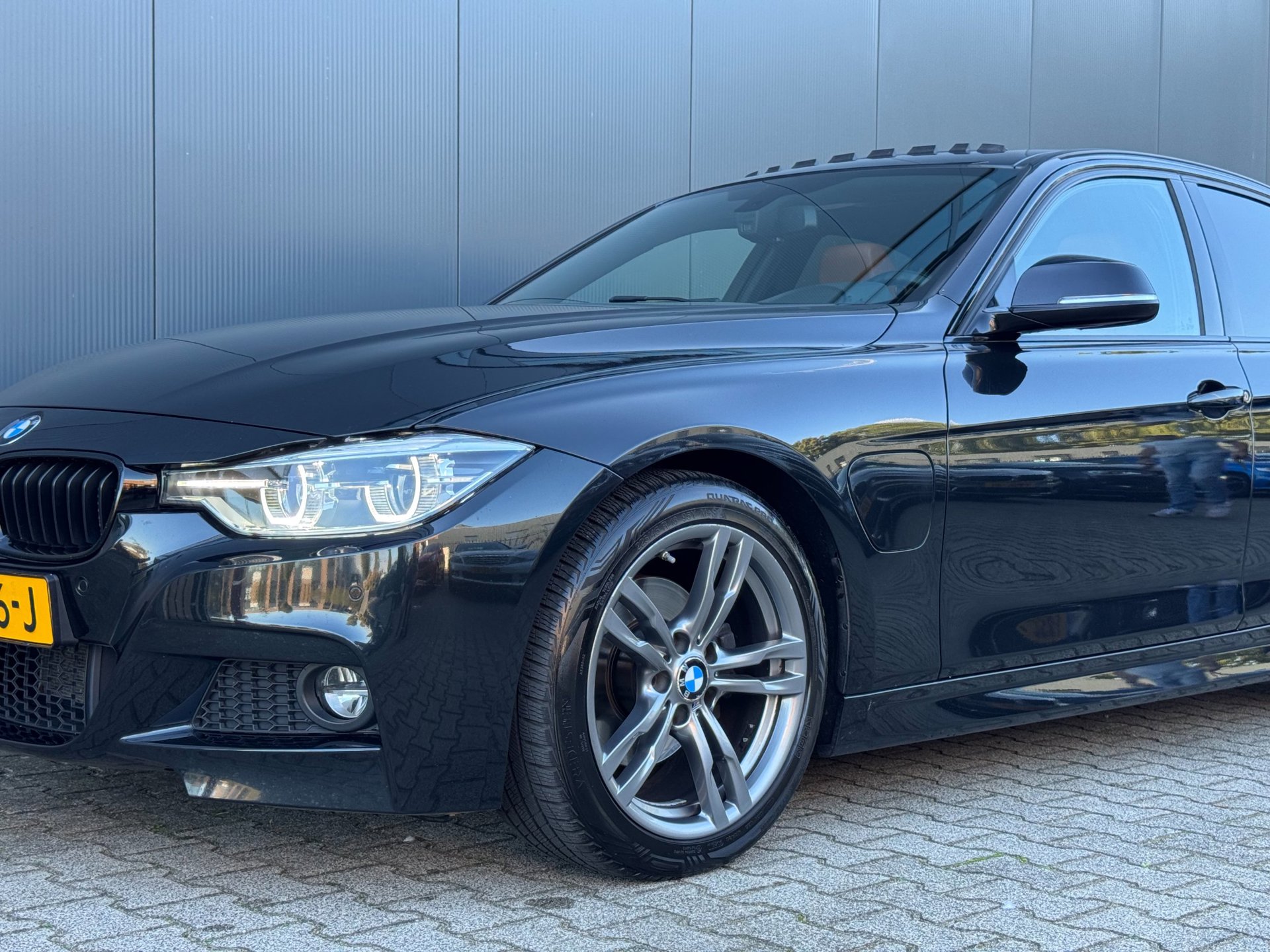 Foto van BMW 330e