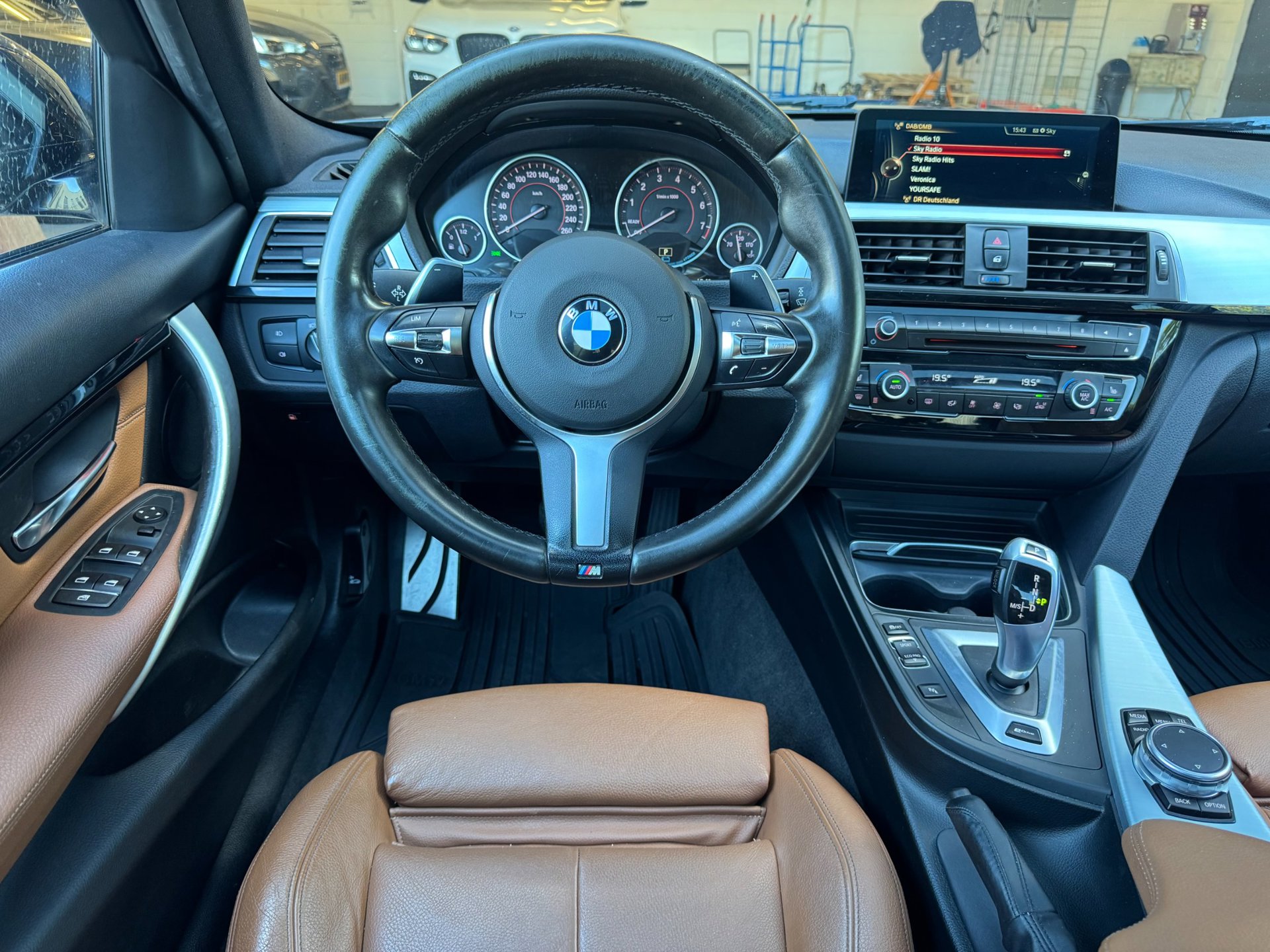 Foto van BMW 330e