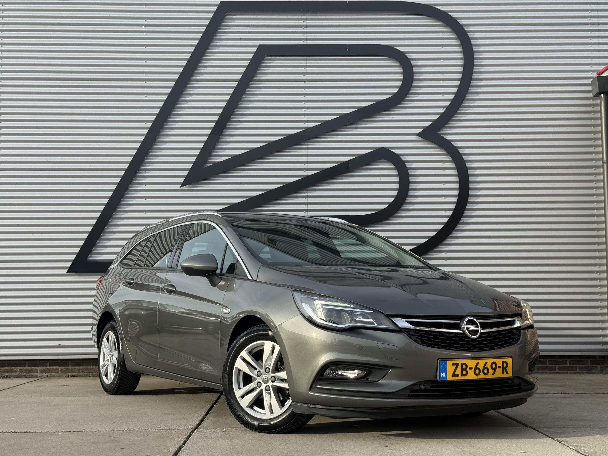 Foto van Opel Astra Sports Tourer+