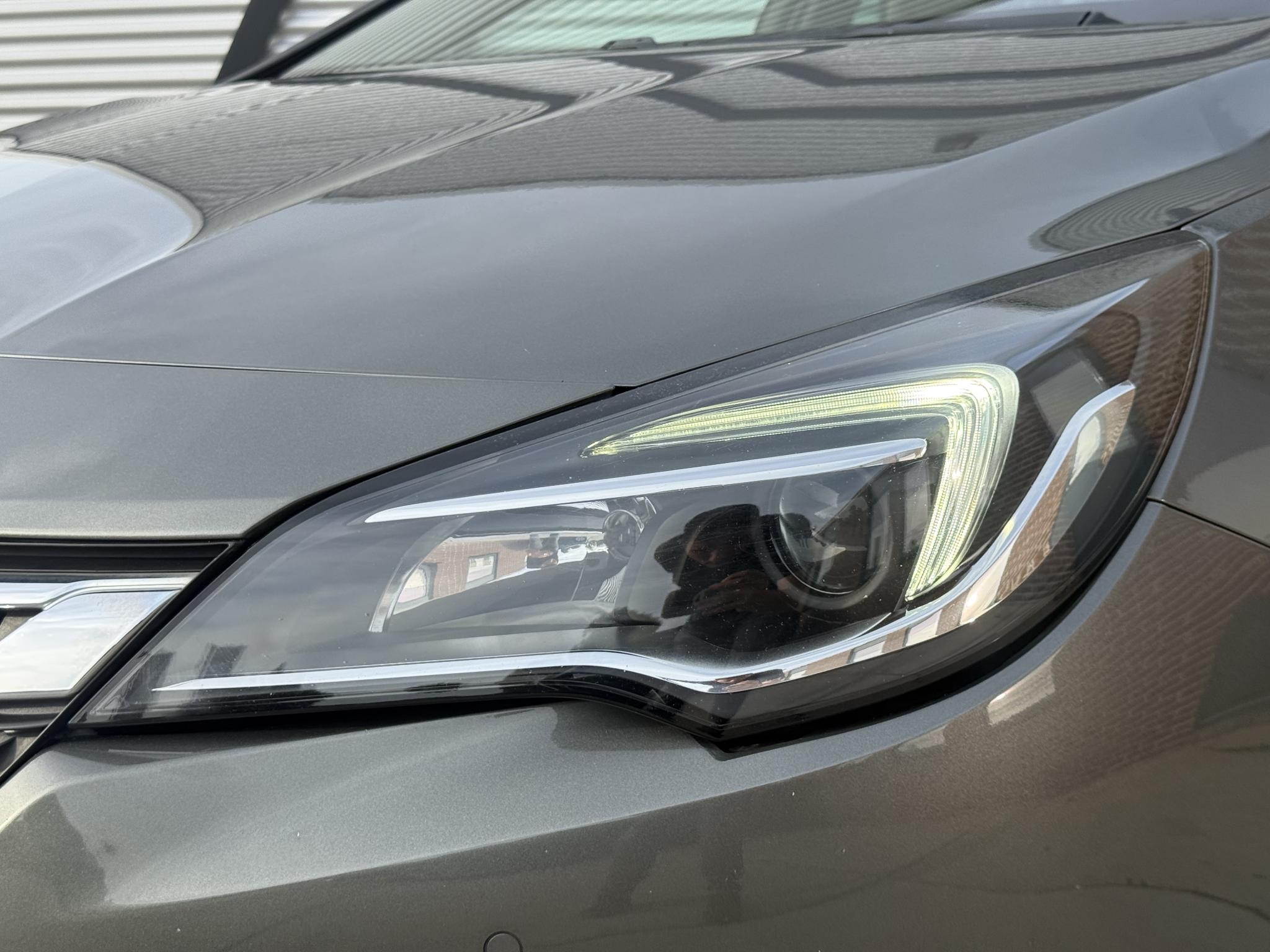 Foto van Opel Astra Sports Tourer+