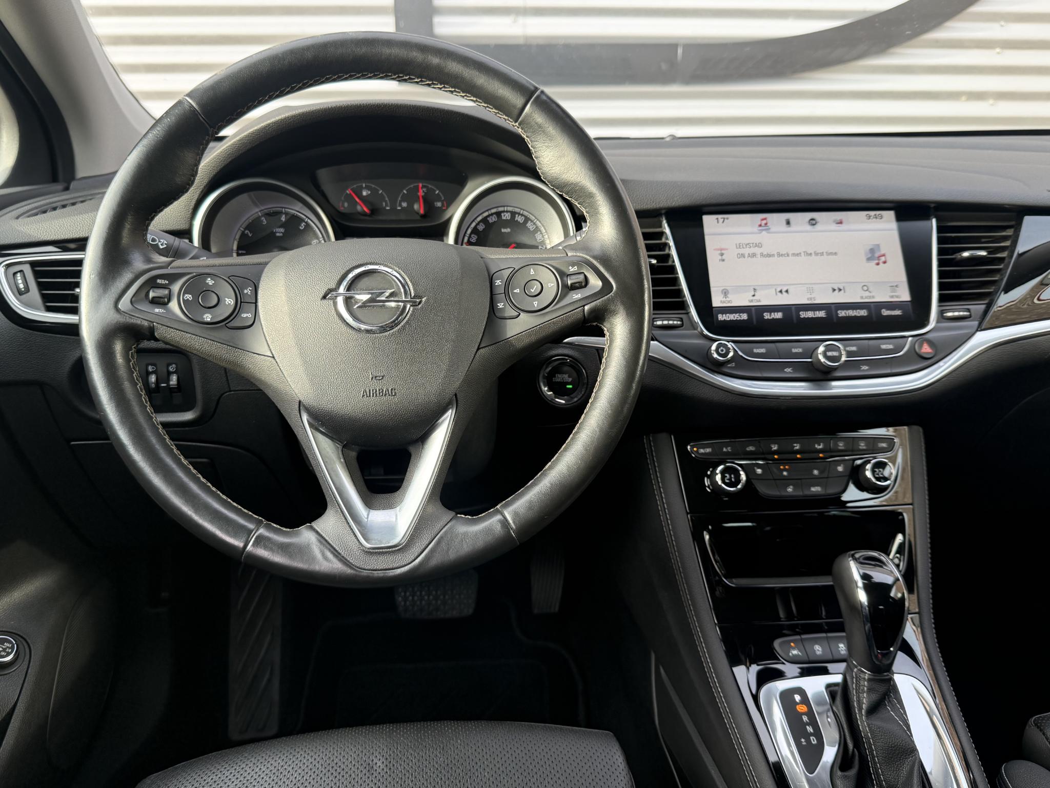 Foto van Opel Astra Sports Tourer+