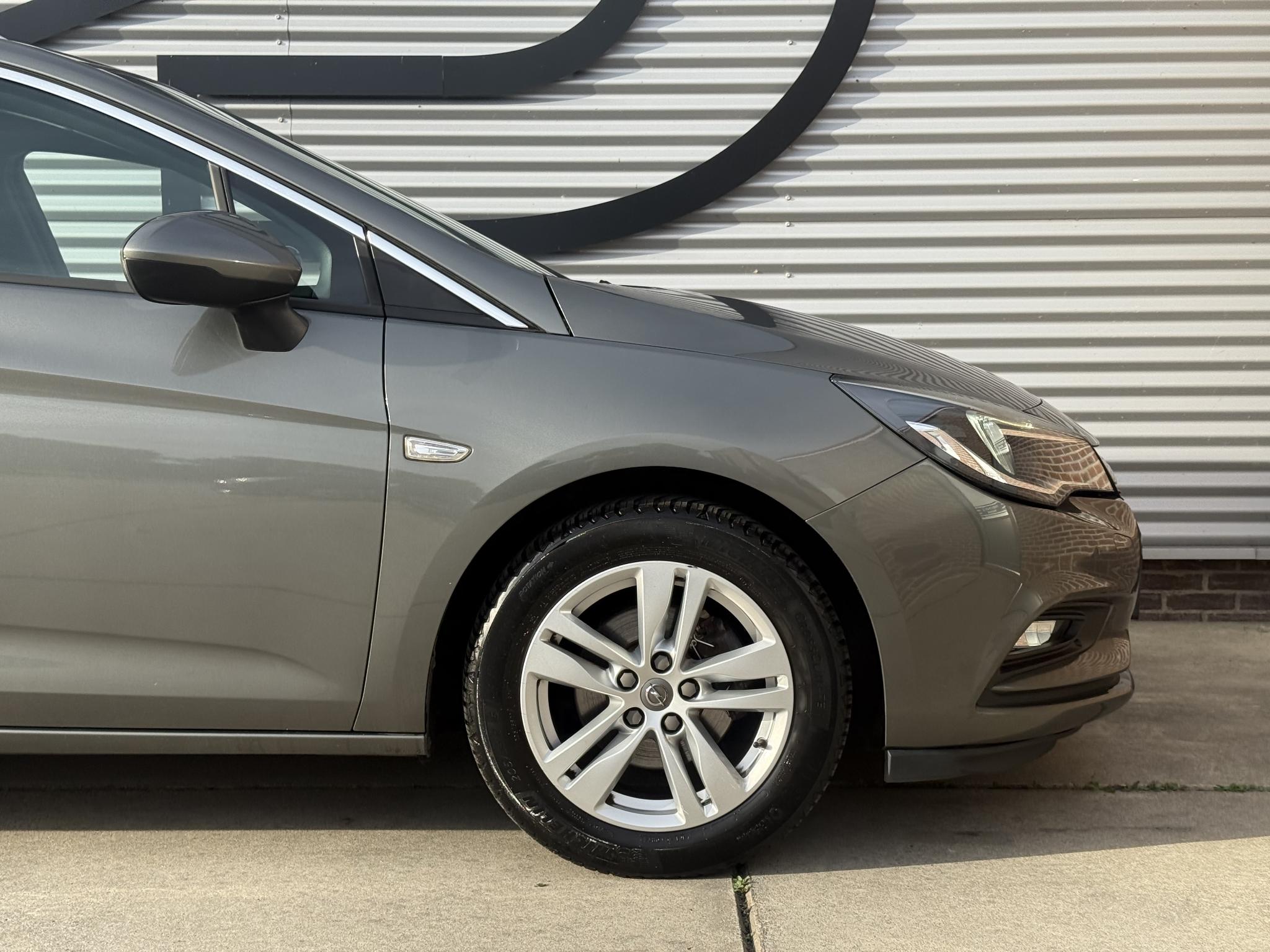 Foto van Opel Astra Sports Tourer+