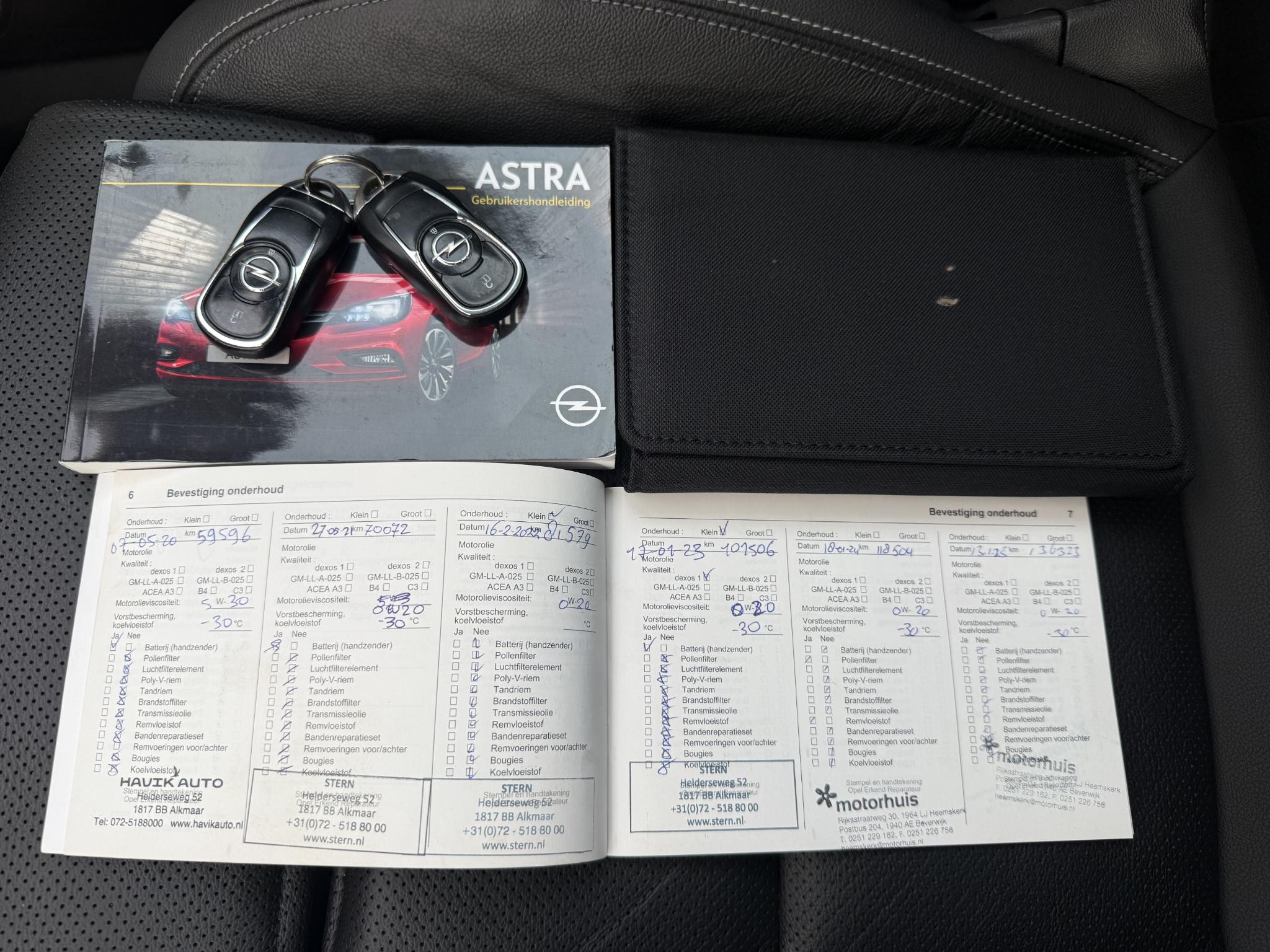 Foto van Opel Astra Sports Tourer+