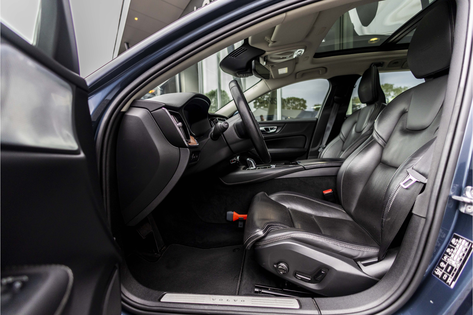 Foto van Volvo V60 T8 Twin Engine