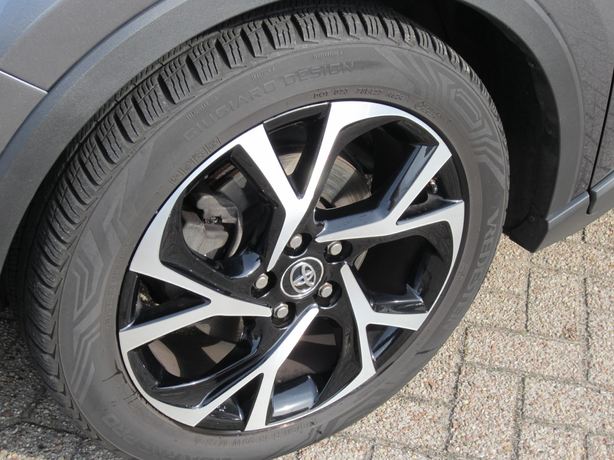Foto van Toyota Toyota C-hr