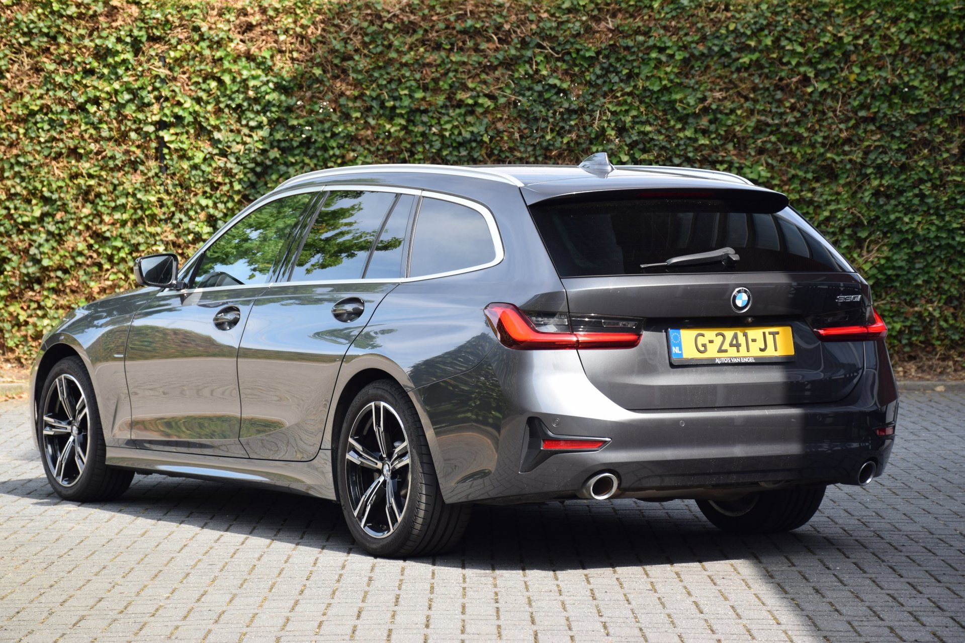 Foto van BMW 330i