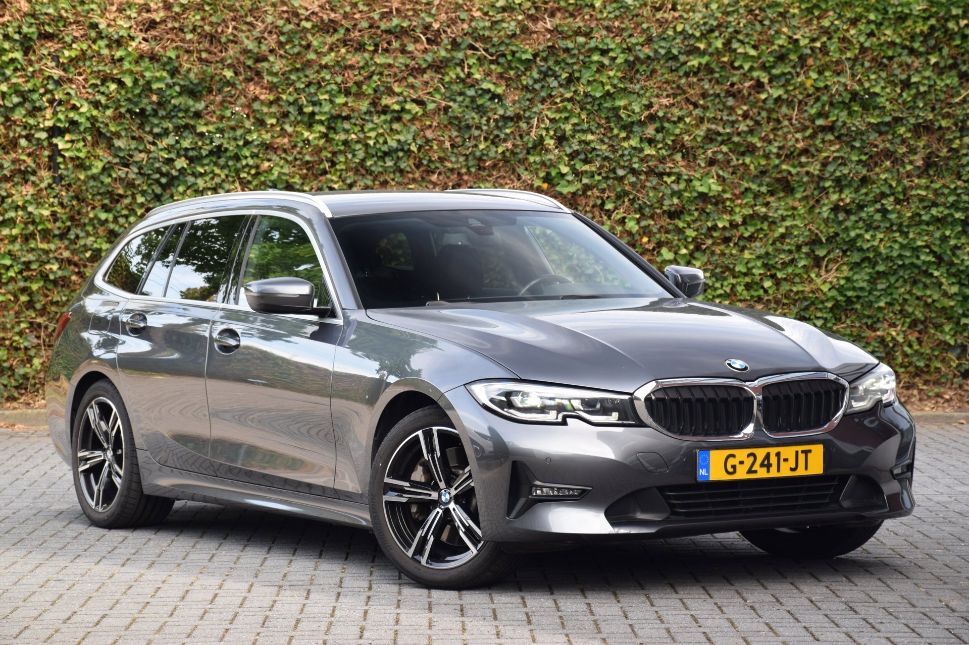 Foto van BMW 330i