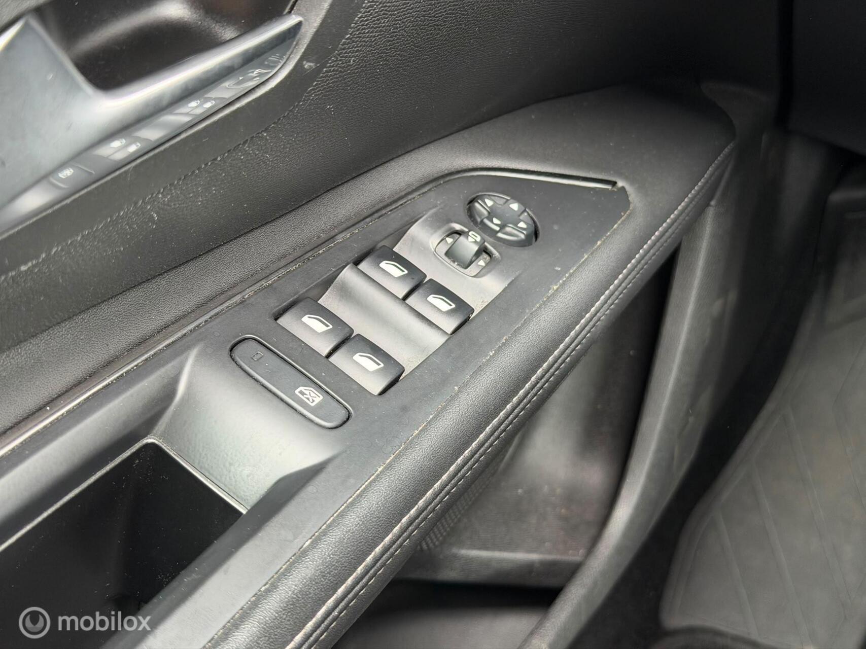 Foto van Peugeot 5008