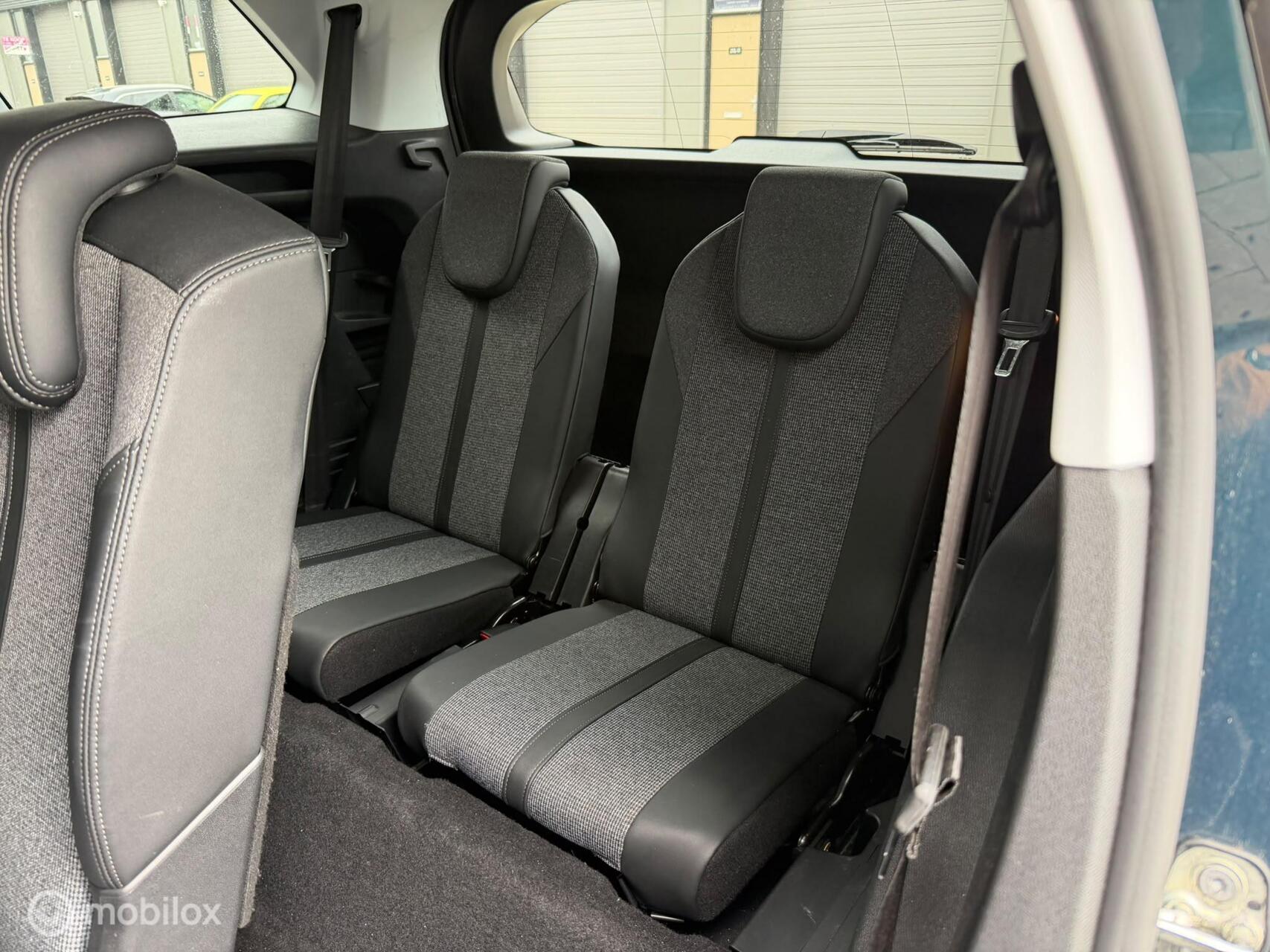 Foto van Peugeot 5008