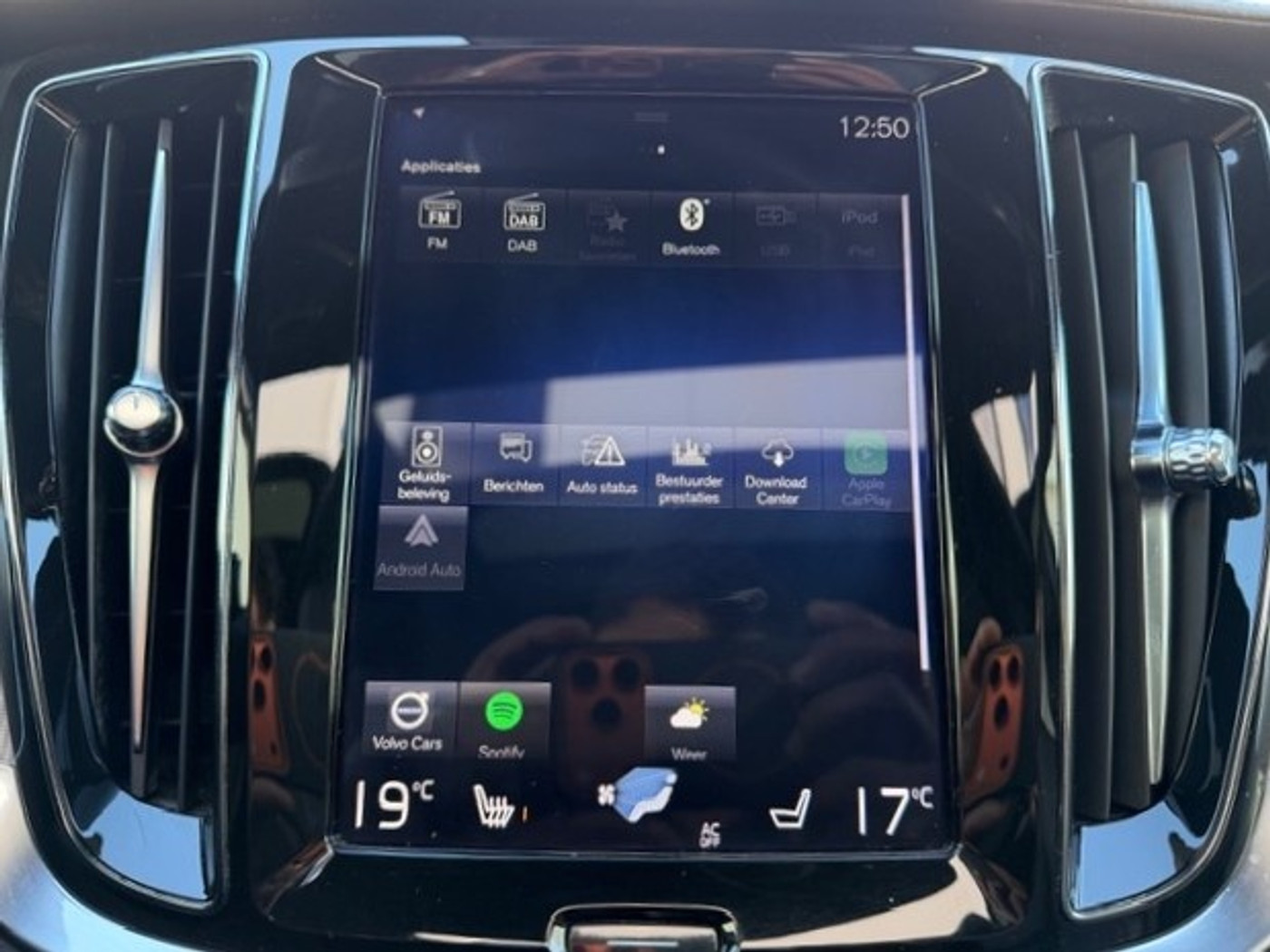 Foto van Volvo V60 T8 Twin Engine