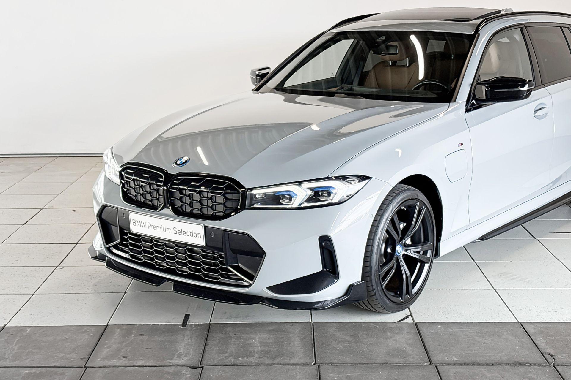 Foto van BMW 330e xDrive