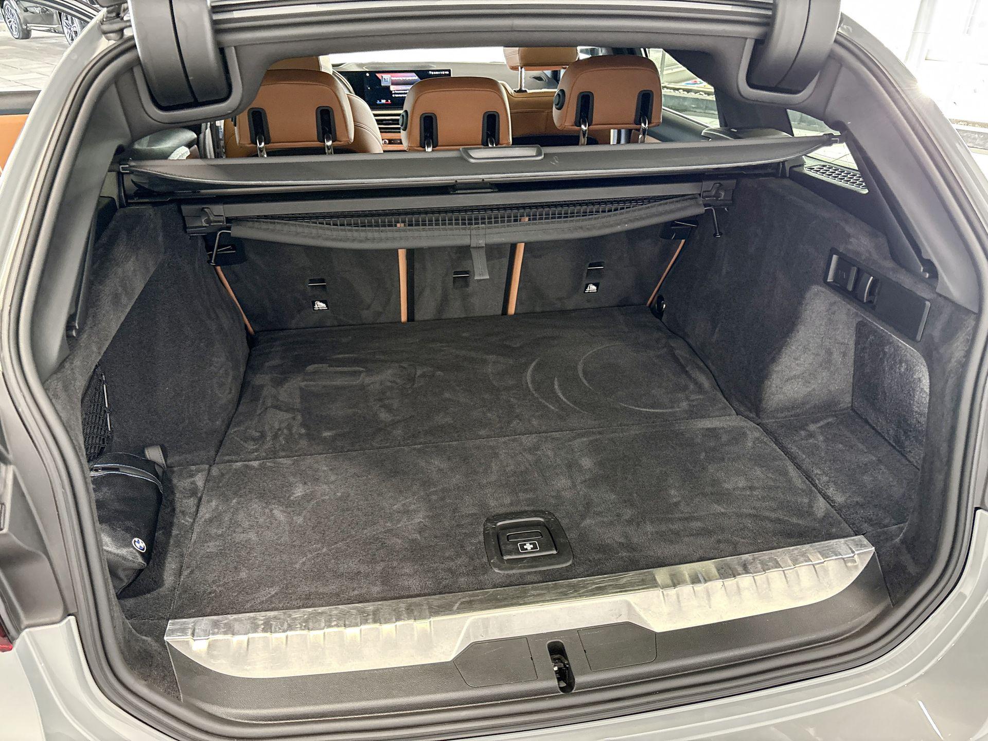 Foto van BMW 330e xDrive