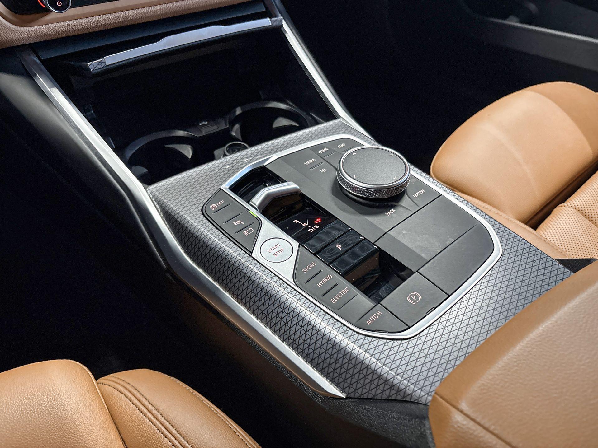 Foto van BMW 330e xDrive