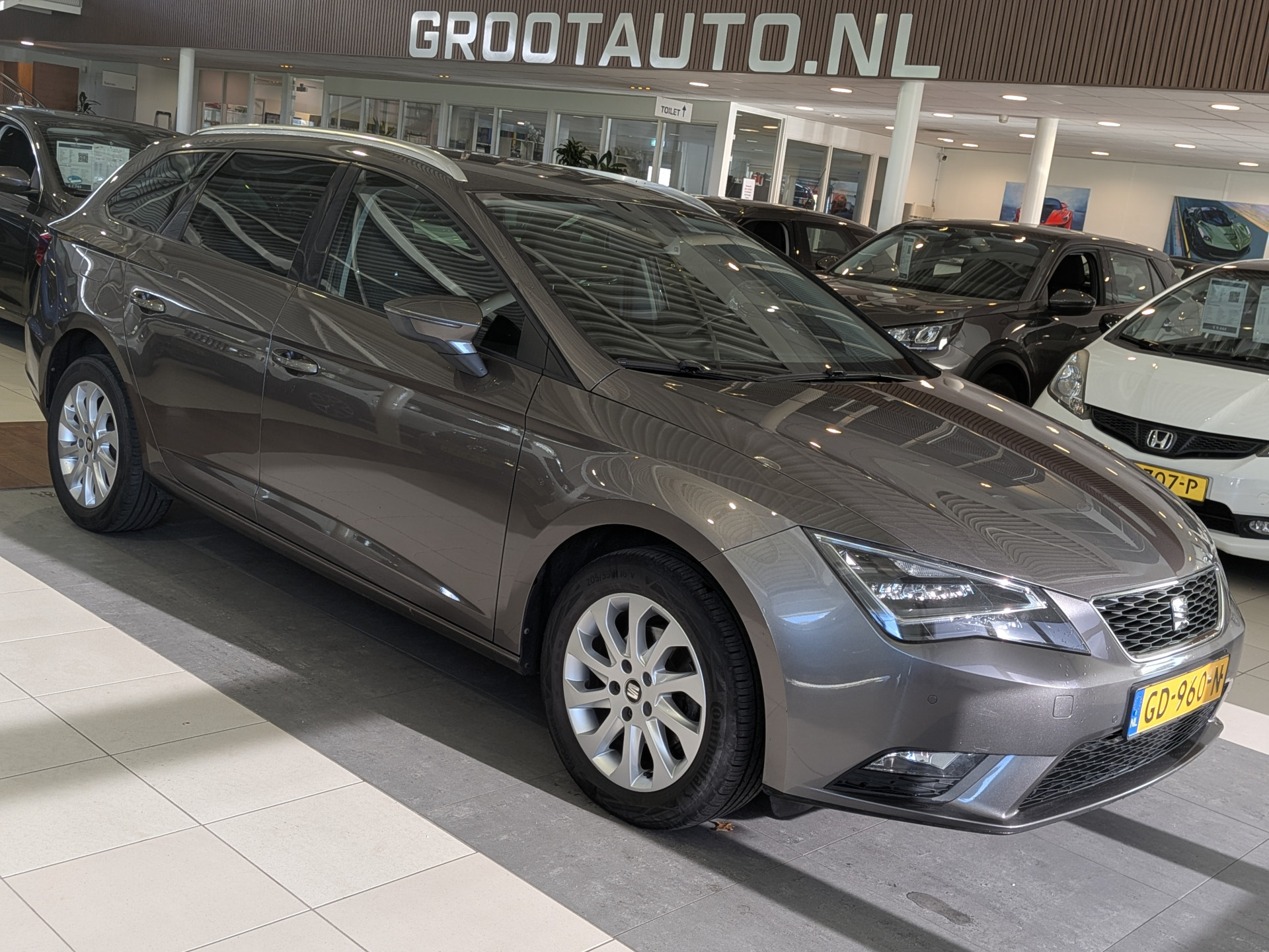 Seat Leon ST 1.2 TSI Style 2015 - voorkant