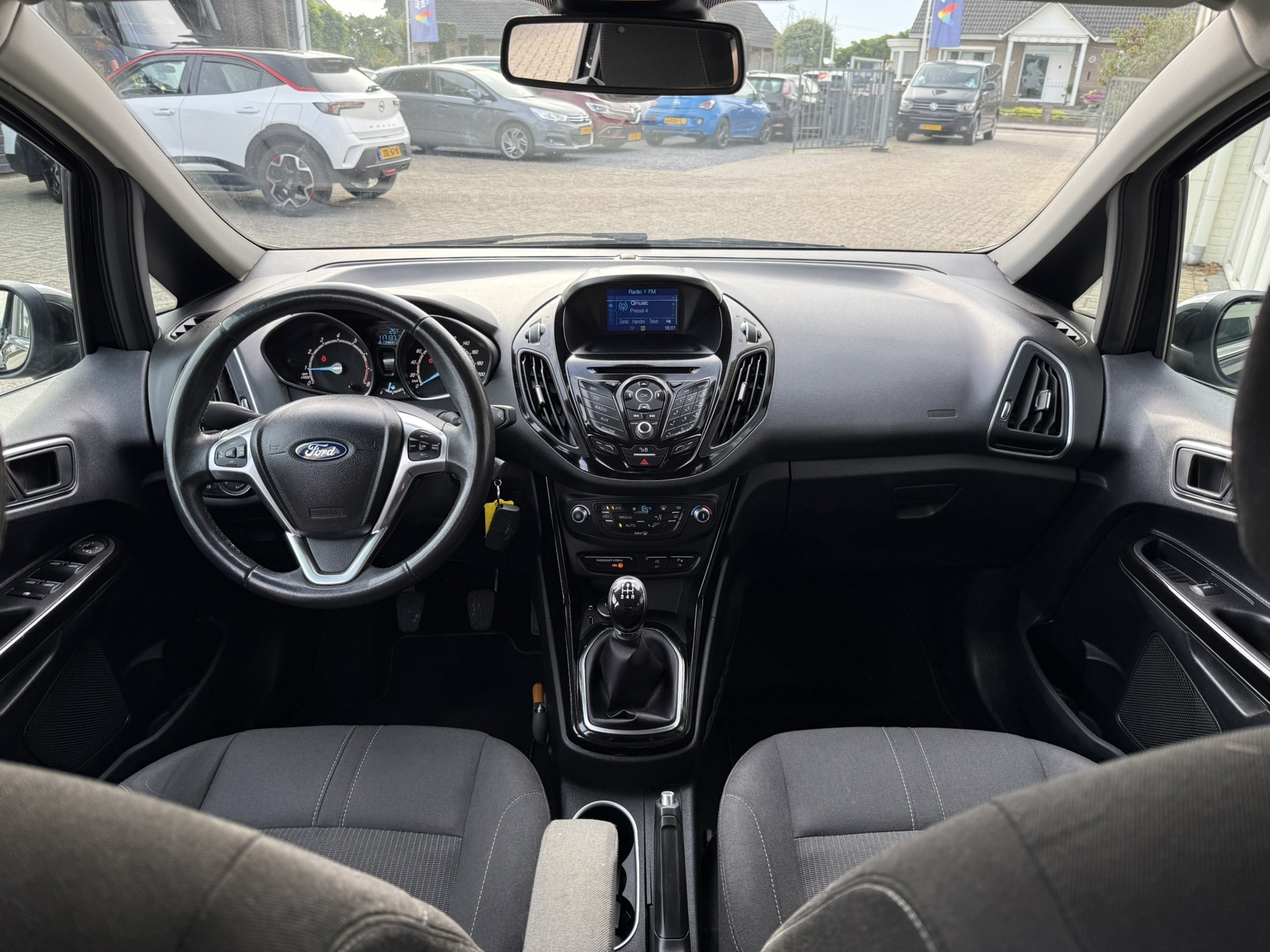 Foto van Ford B-max
