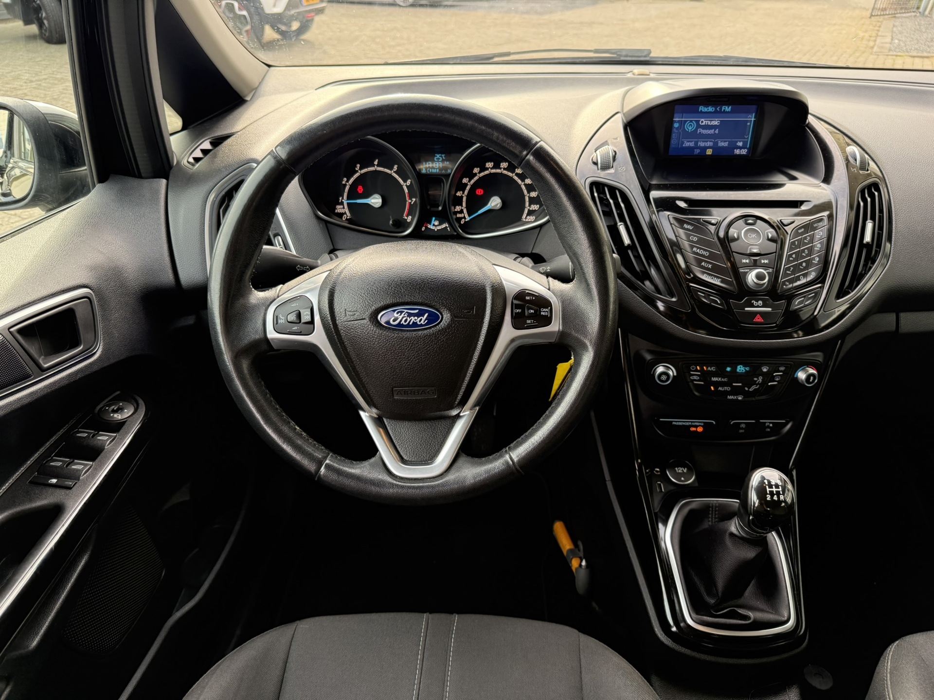 Foto van Ford B-max