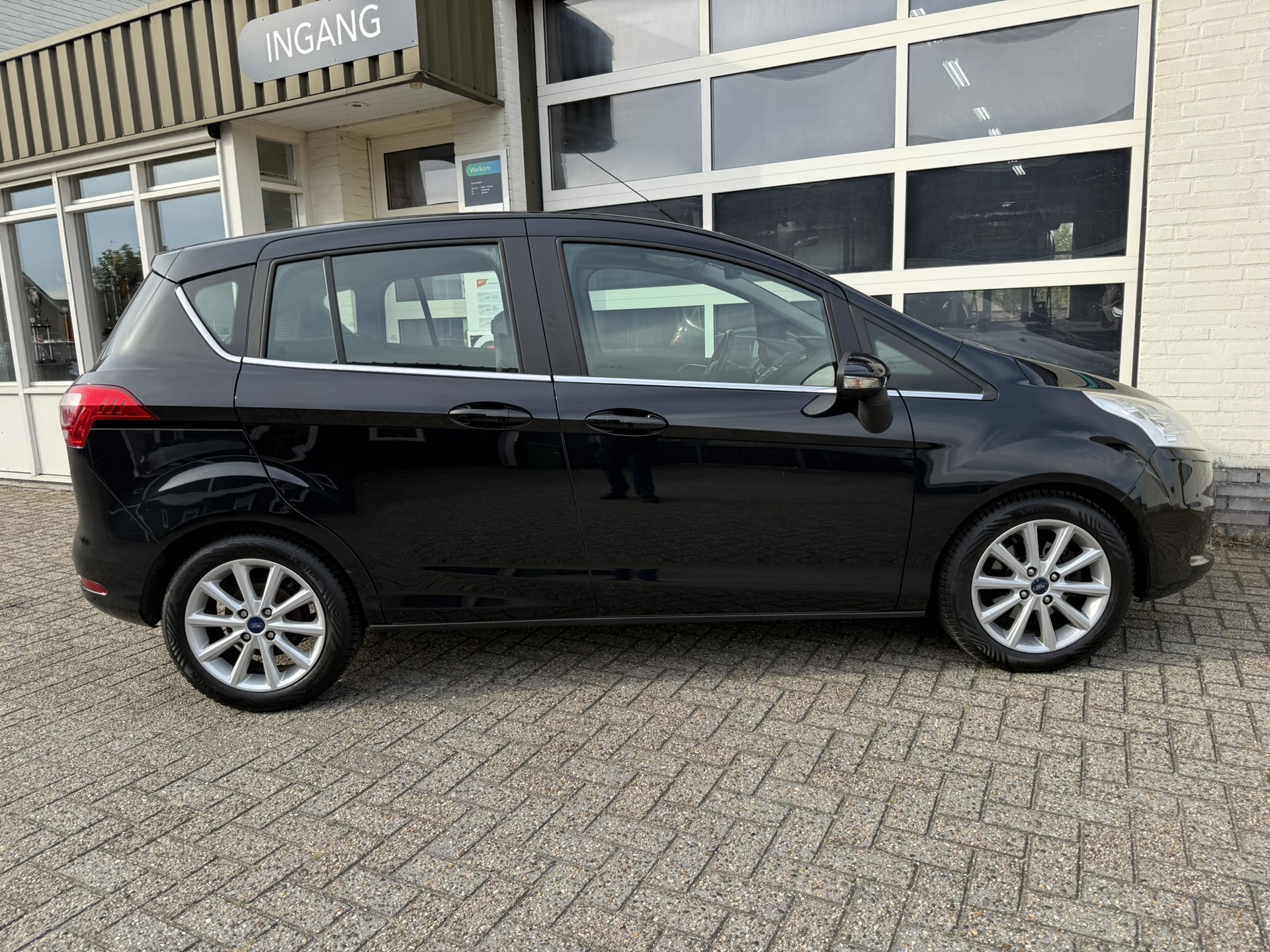 Foto van Ford B-max