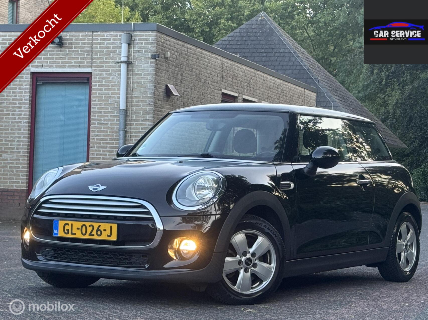Mini Cooper 1.5 Cooper Chili Serious Business|NAP|APK|NAVI| 2015 - voorkant