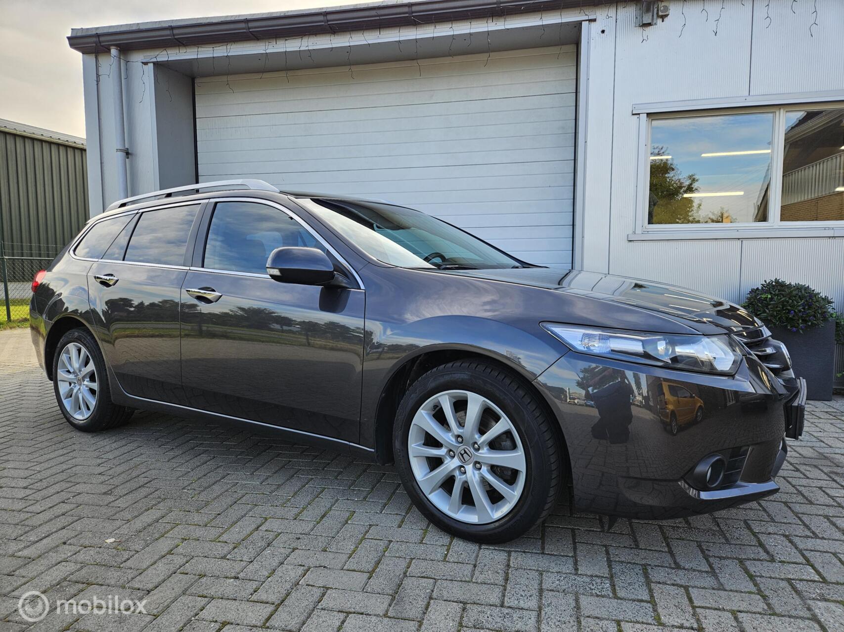 Foto van Honda Accord Tourer