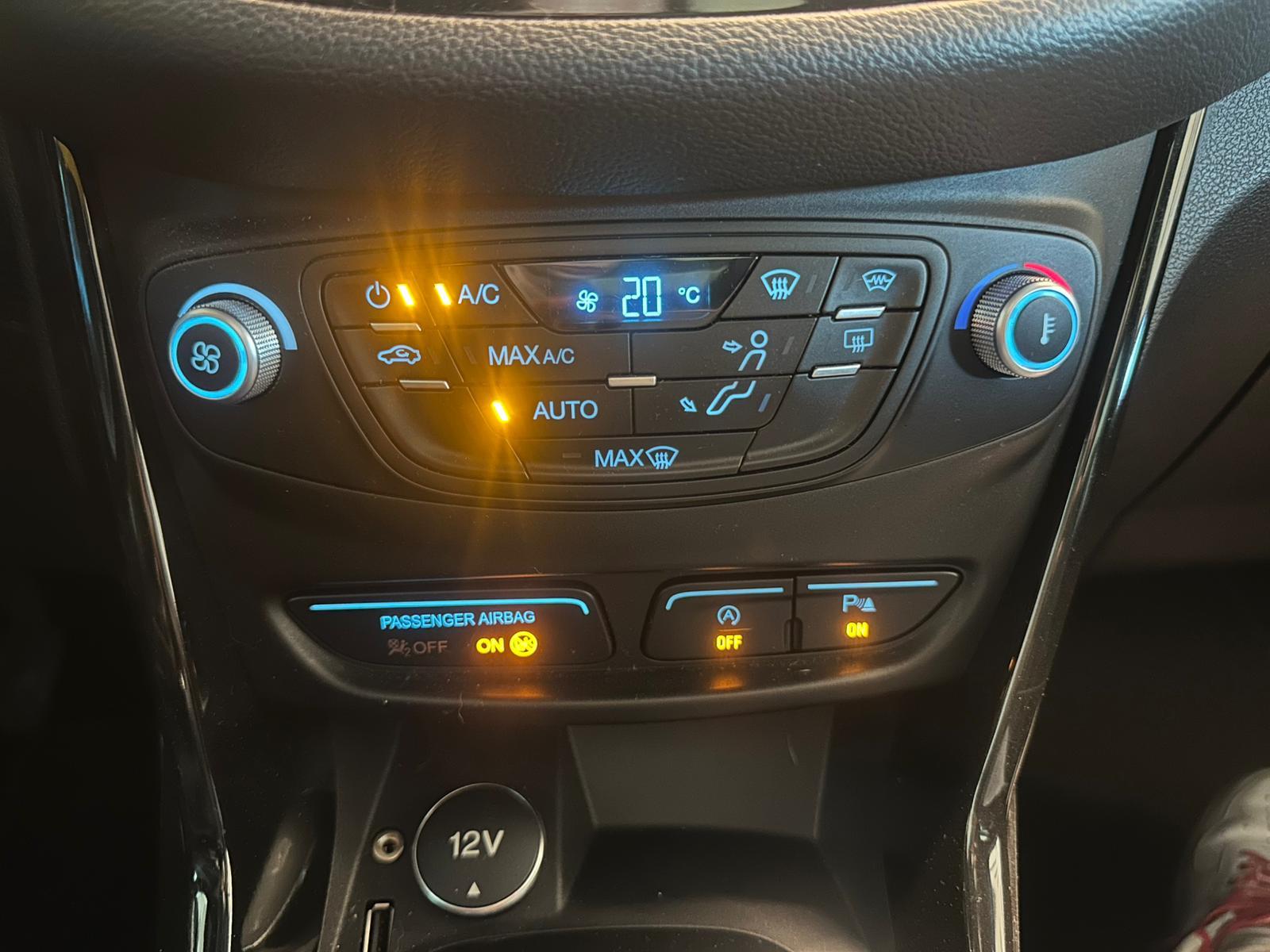 Foto van Ford B-max