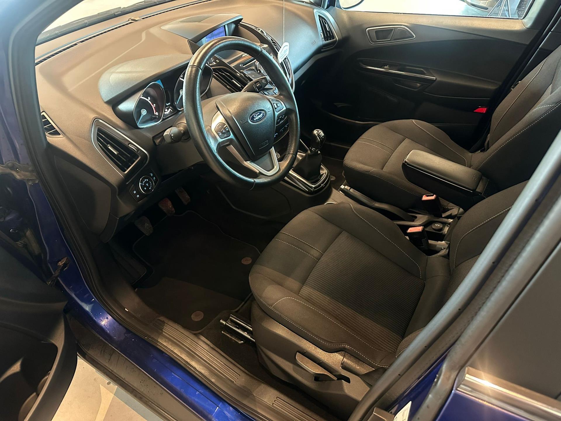 Foto van Ford B-max