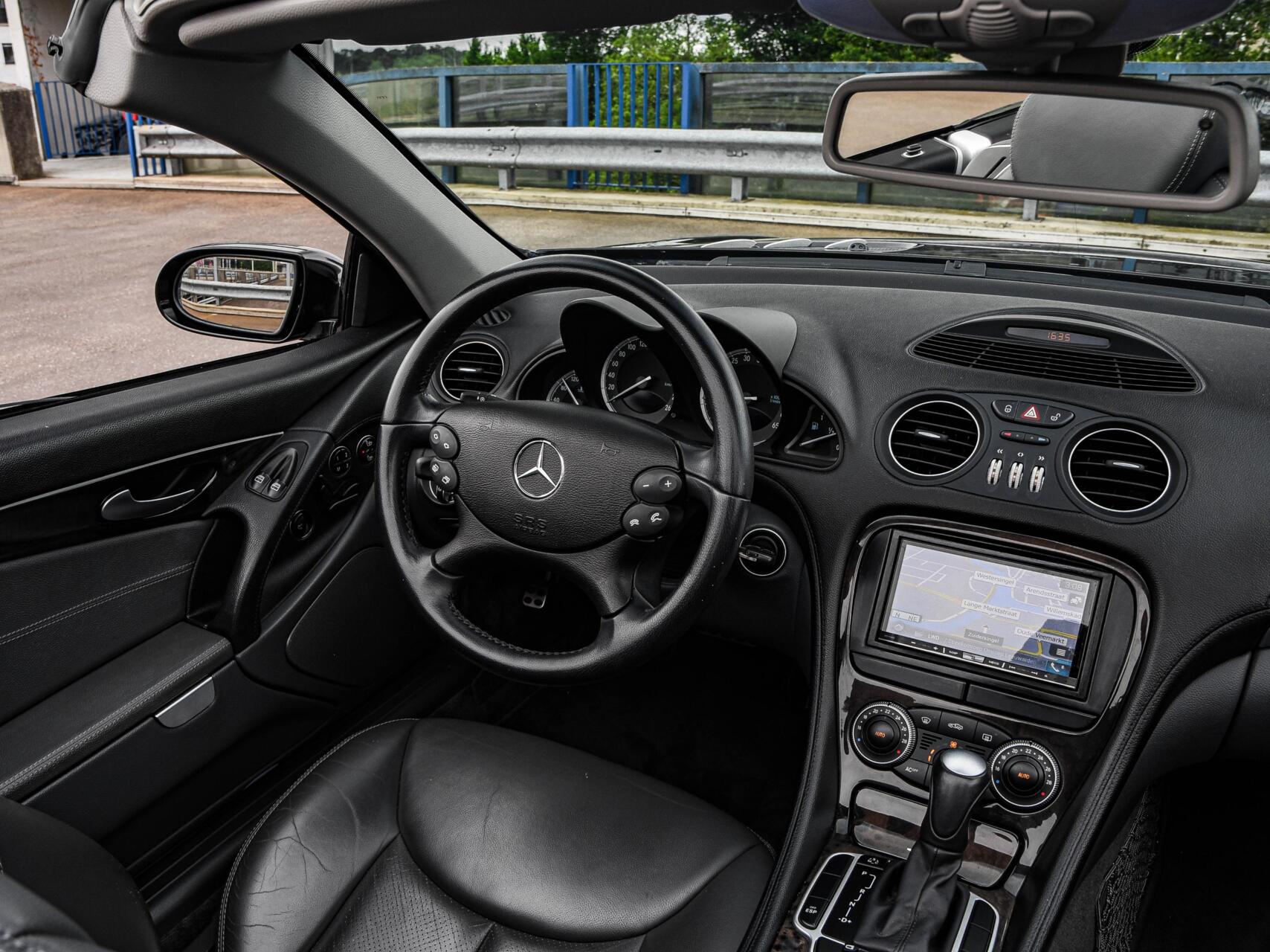 Foto van Mercedes-Benz SL 350