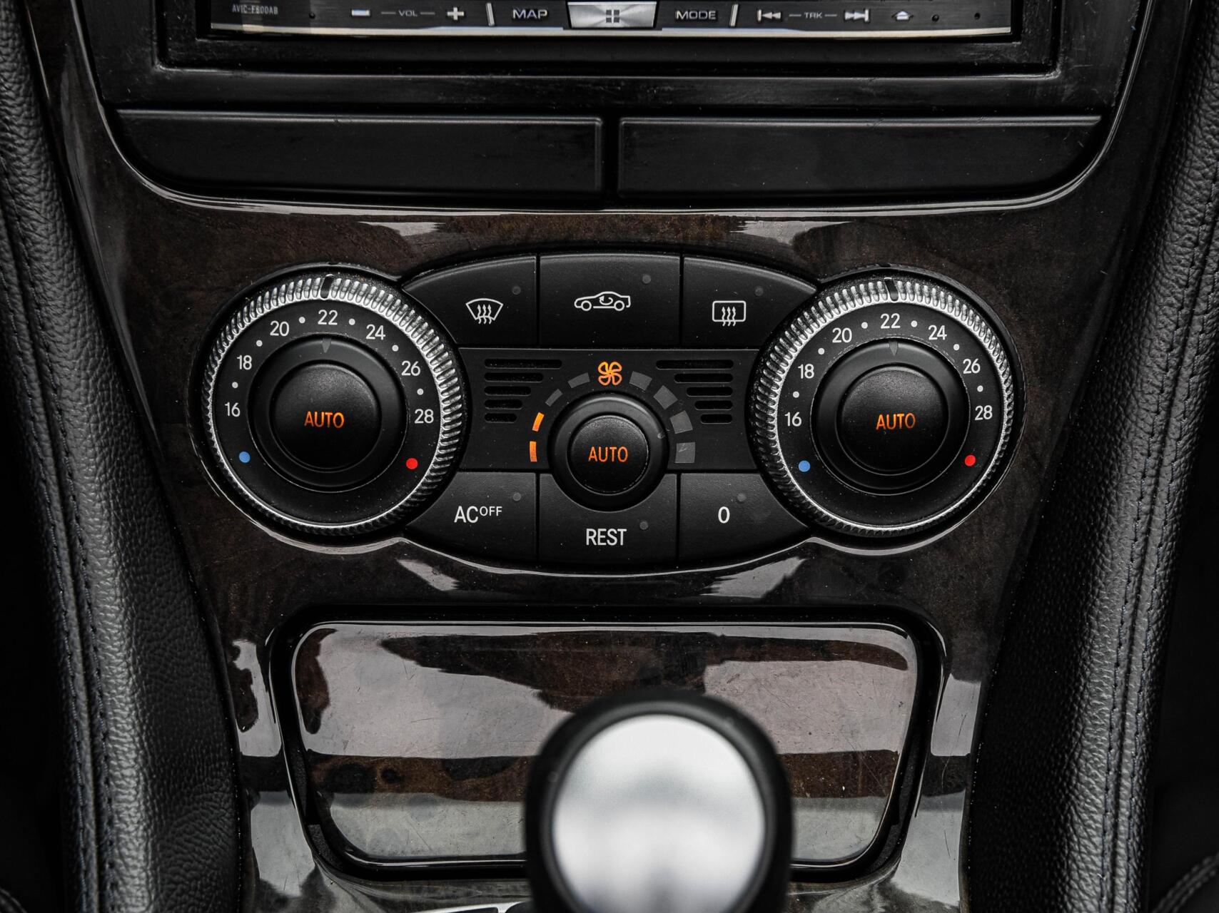 Foto van Mercedes-Benz SL 350