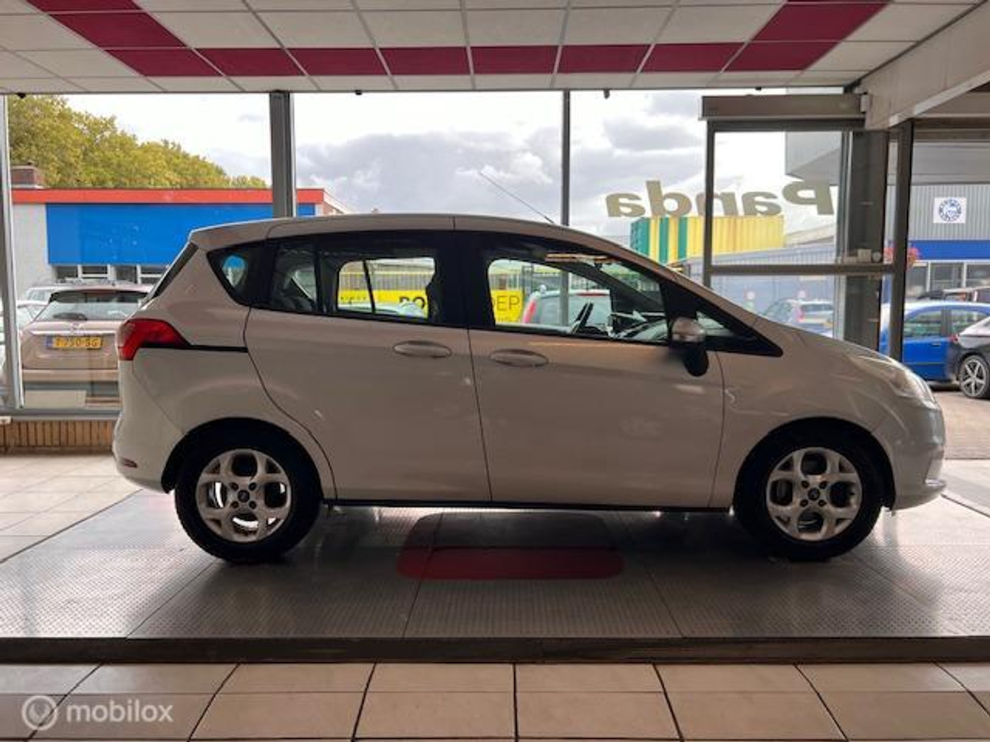 Foto van Ford B-max