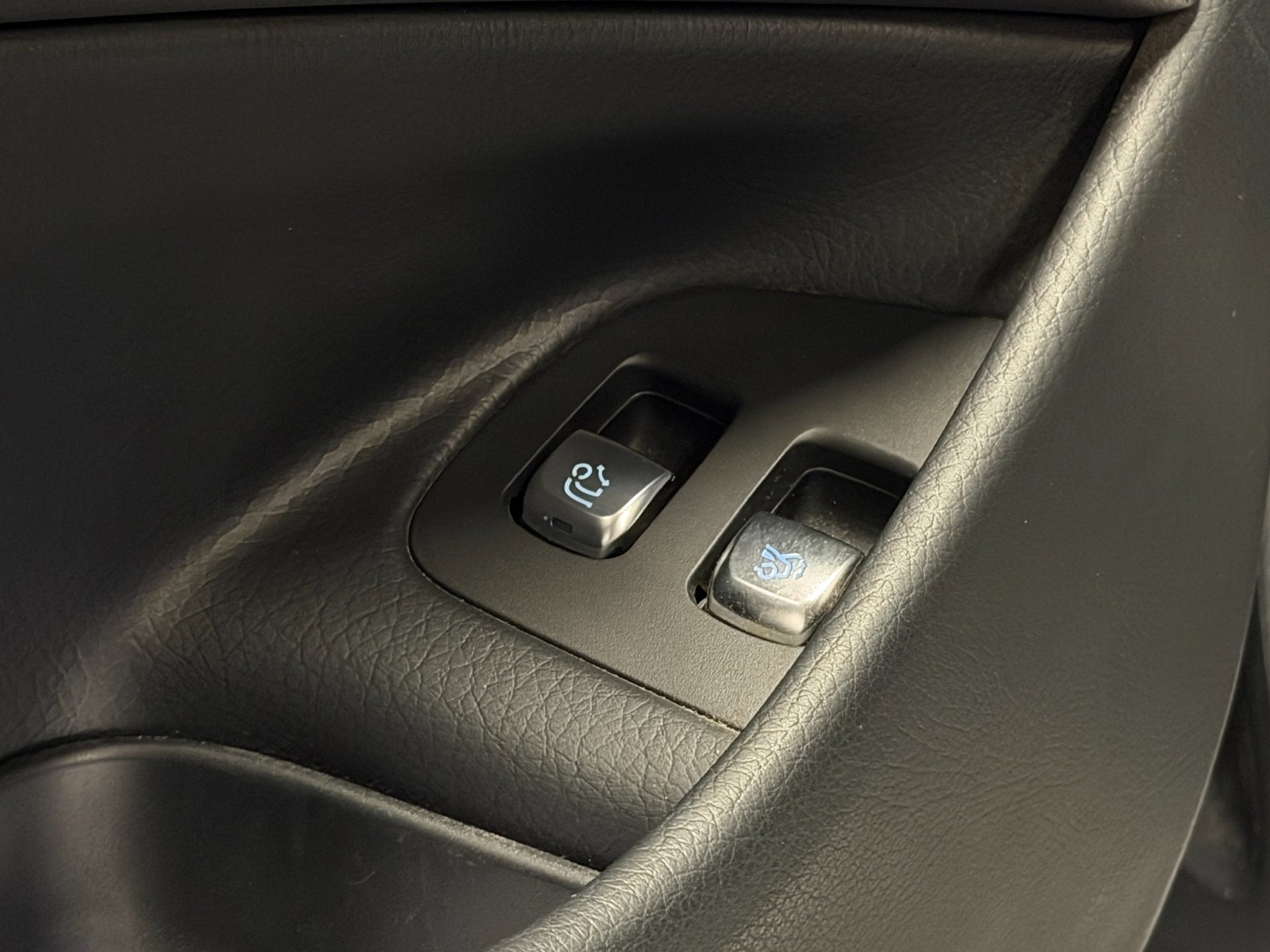 Foto van Mercedes-Benz E 200