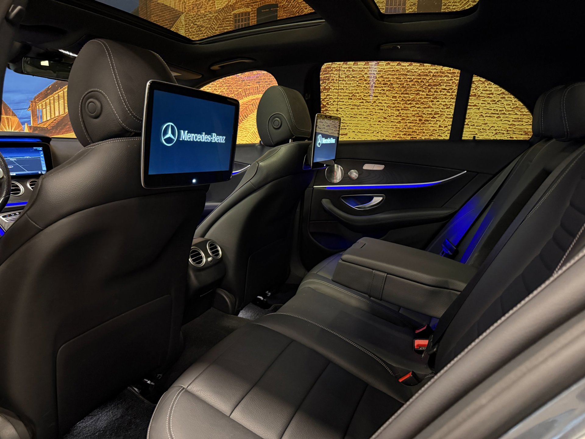 Foto van Mercedes-Benz E 200