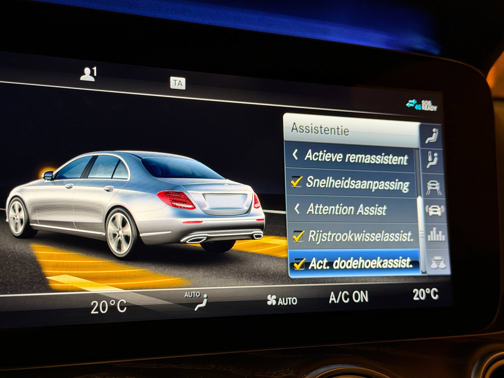 Foto van Mercedes-Benz E 200