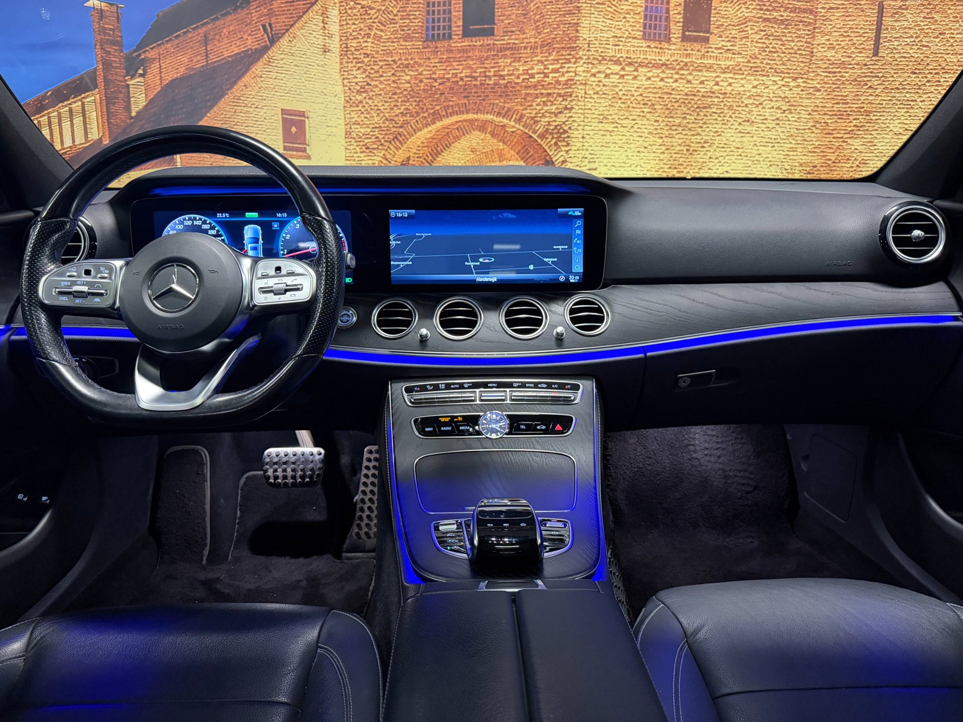 Foto van Mercedes-Benz E 200