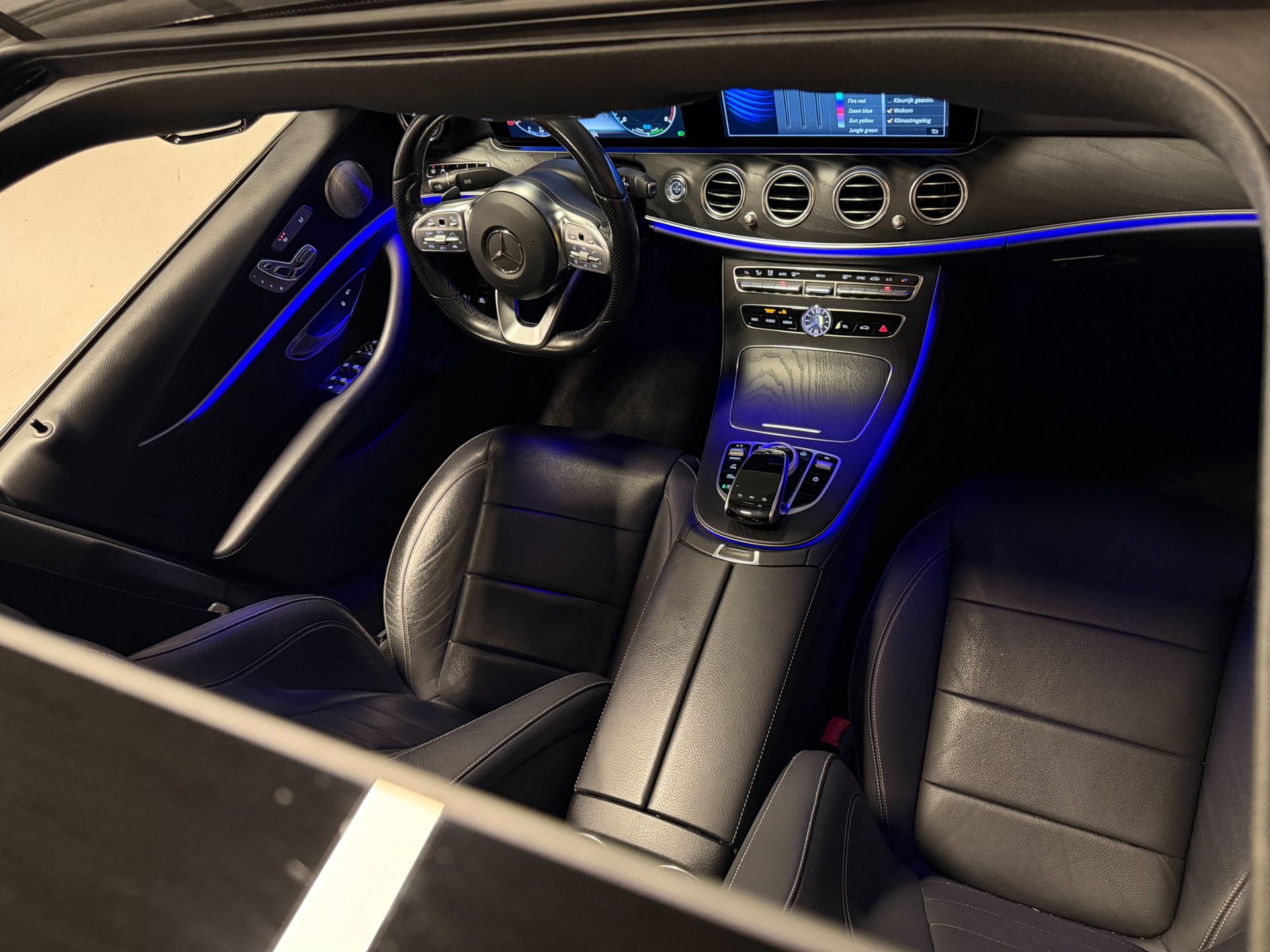 Foto van Mercedes-Benz E 200