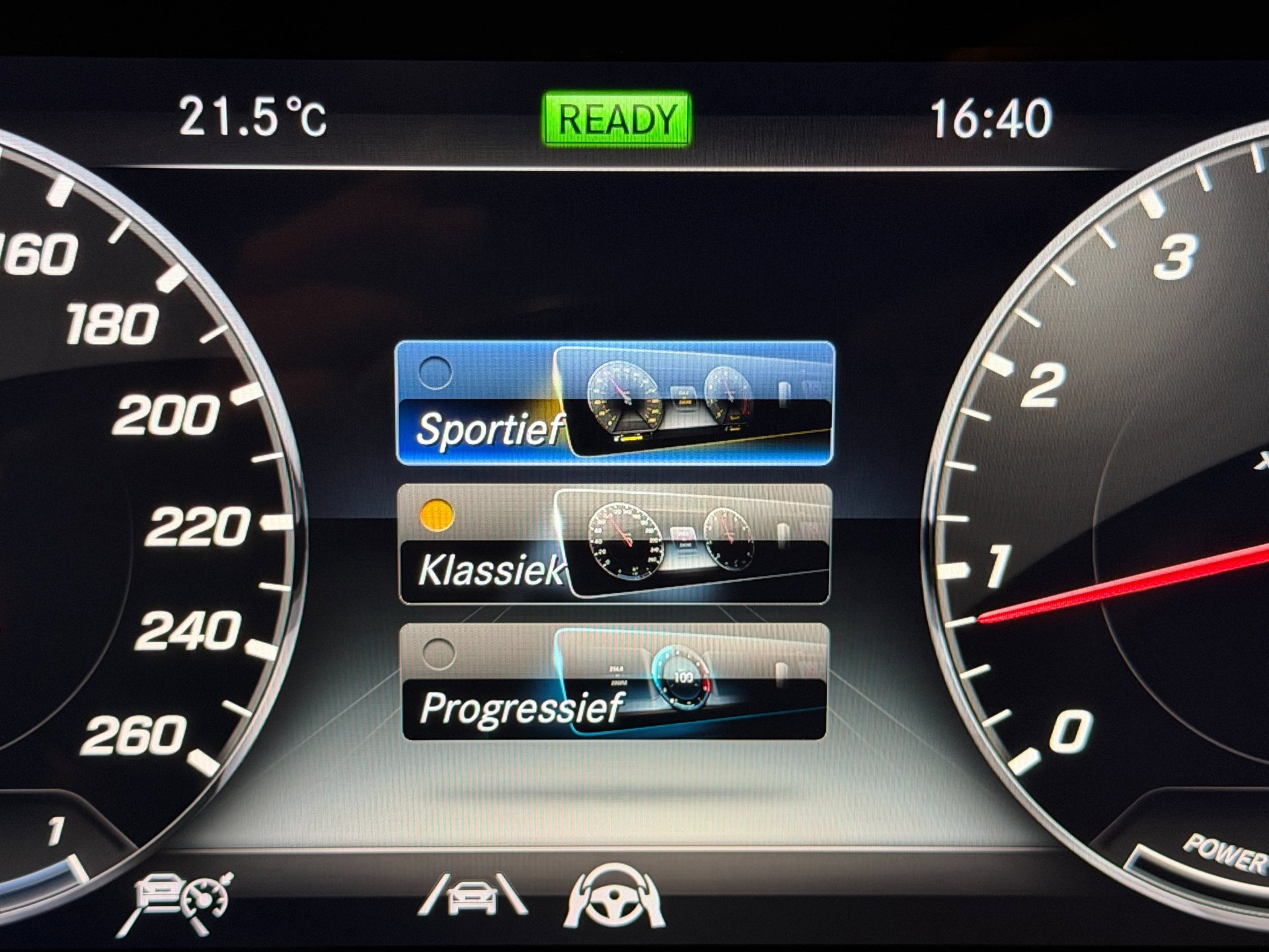Foto van Mercedes-Benz E 200