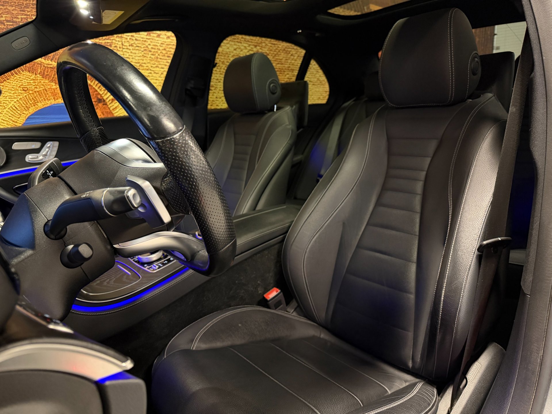 Foto van Mercedes-Benz E 200