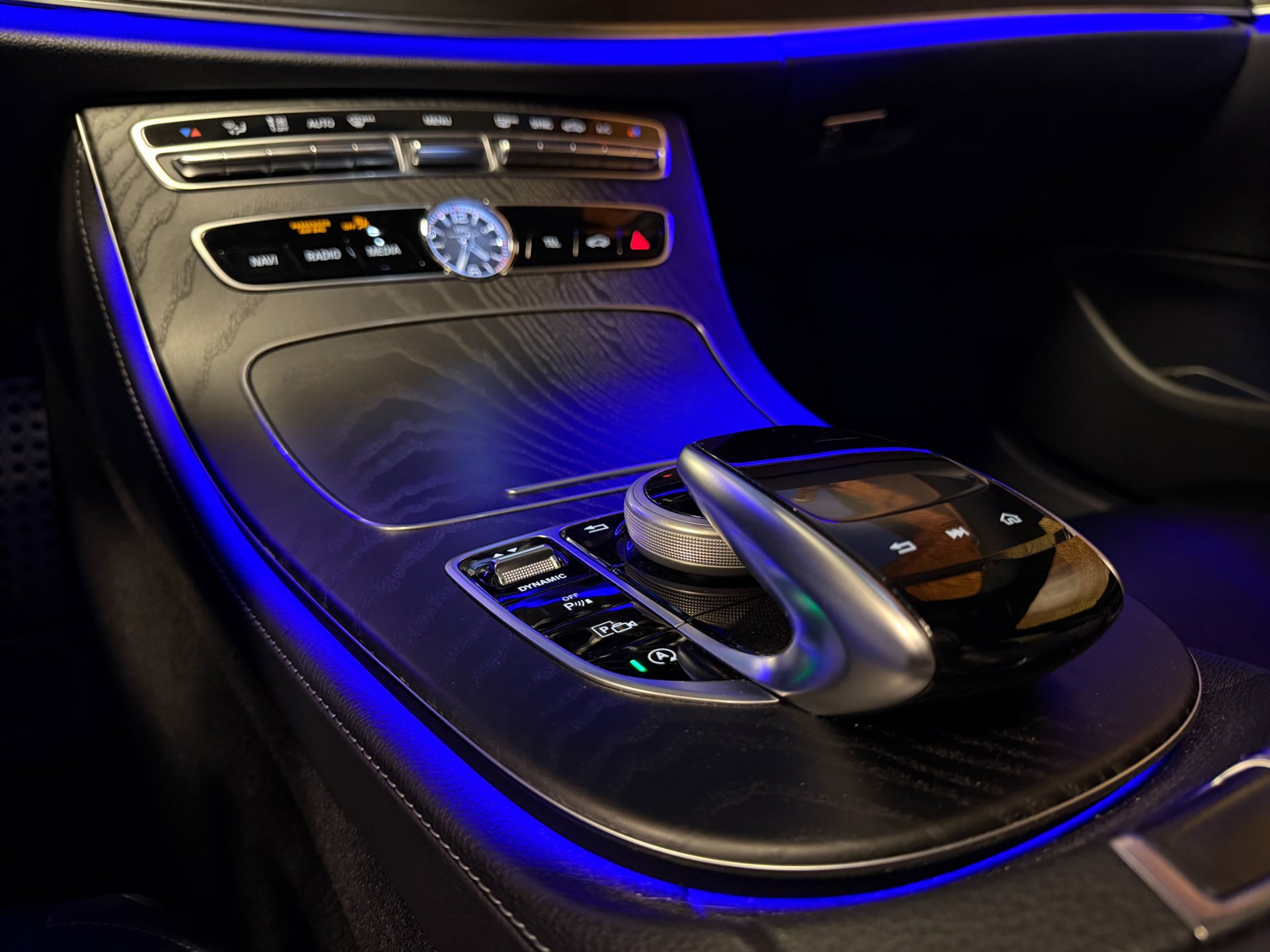 Foto van Mercedes-Benz E 200