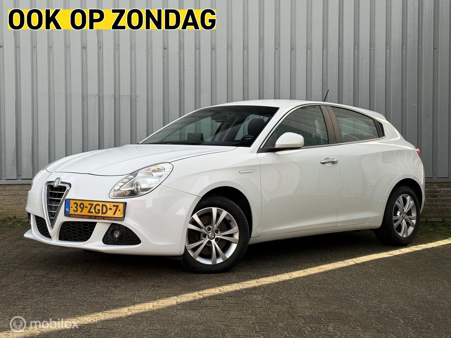 Alfa Romeo Alfa Giulietta 1.4 T | Climate | DNA | Navi 2012 - voorkant