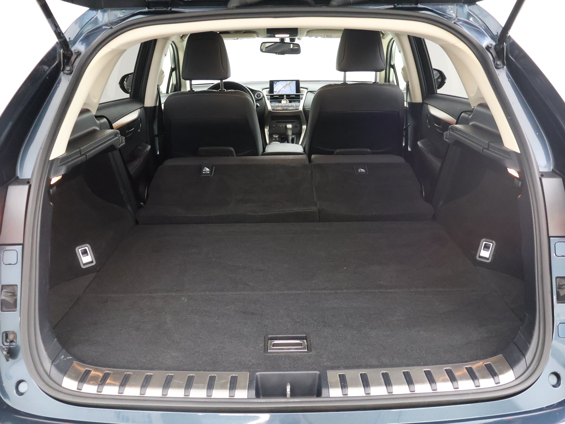Foto van Lexus Lexus Nx300h